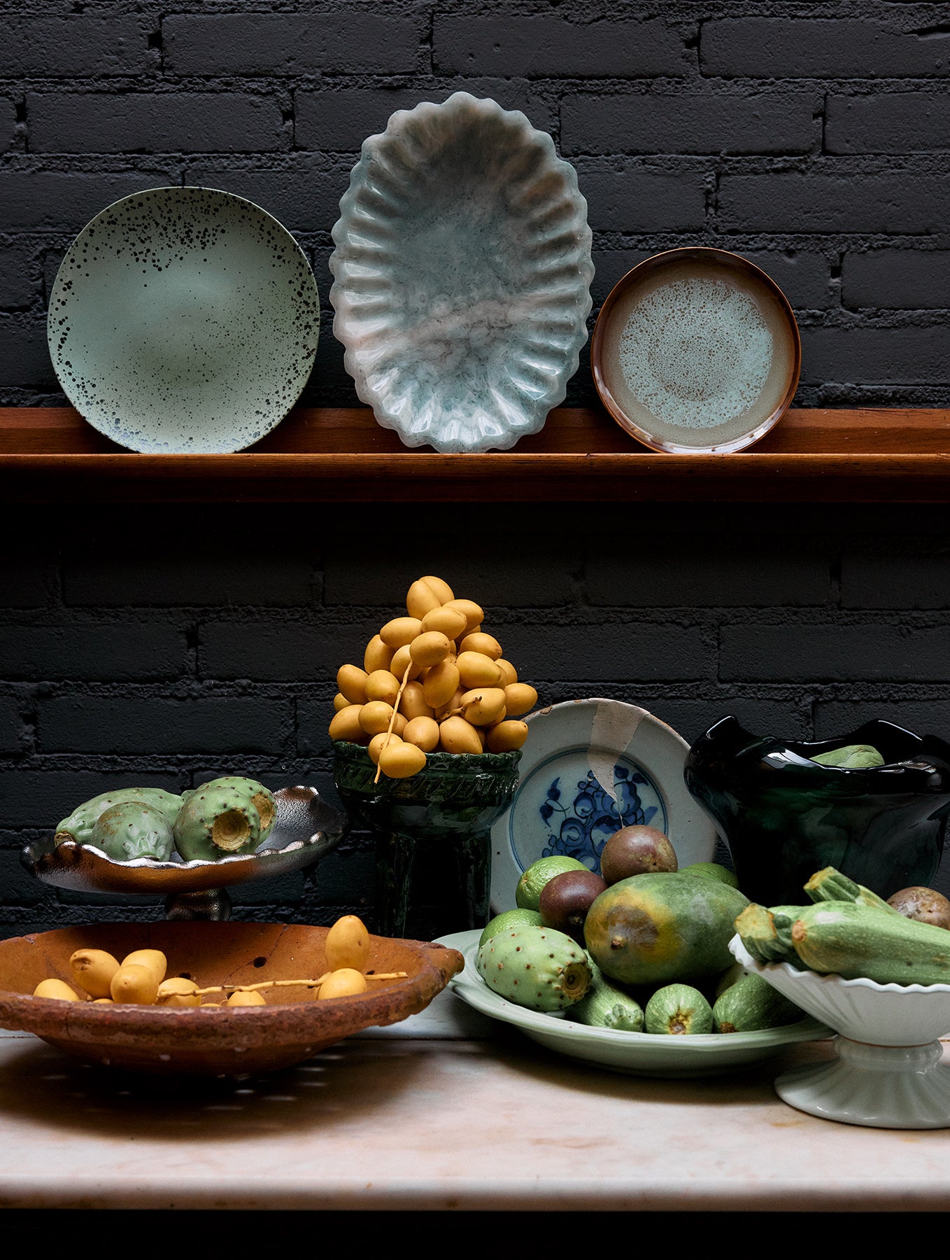 Serviertablett aus Resin - "New Classics"