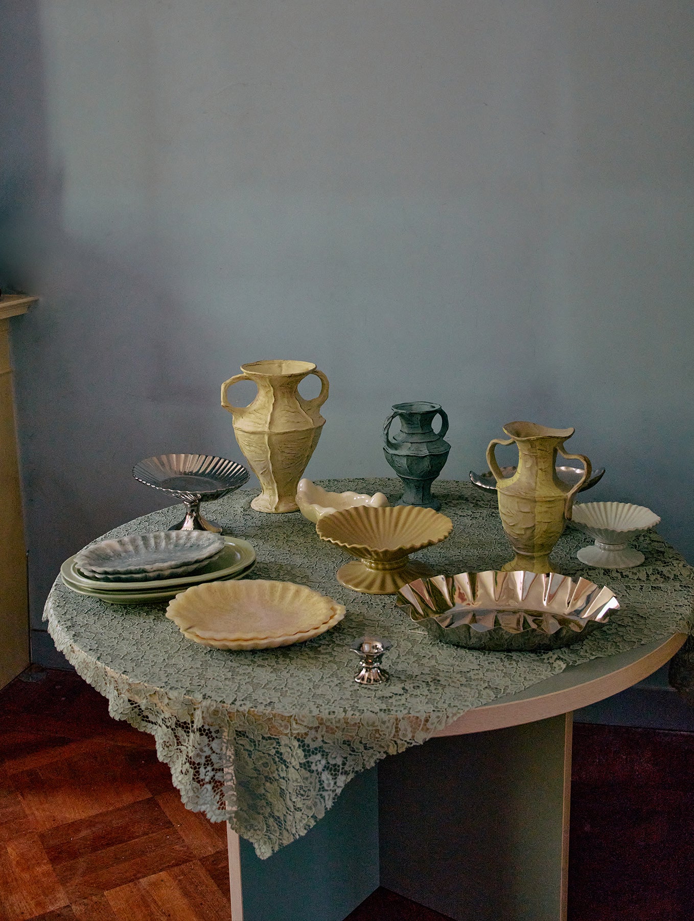 Serviertablett aus Resin - "New Classics"