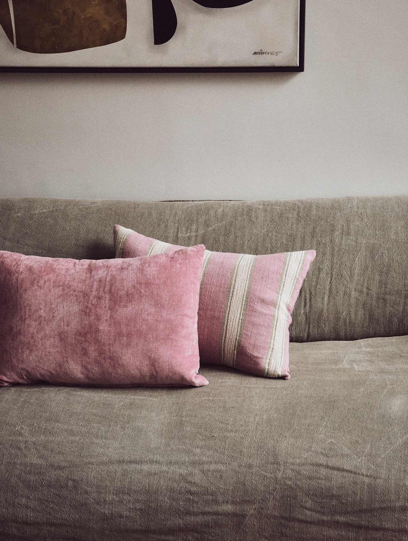 Gewebtes Kissen mit Streifen – Blush