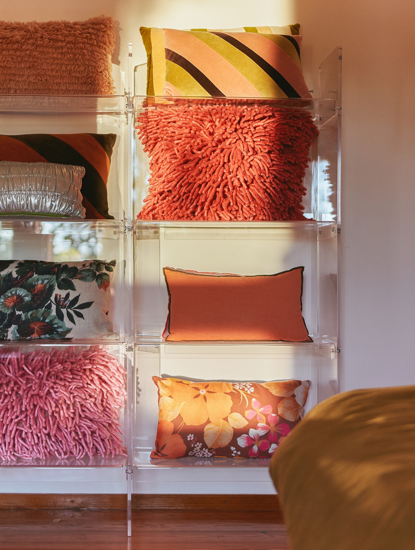 Flauschiges Wollkissen - Cherry Red