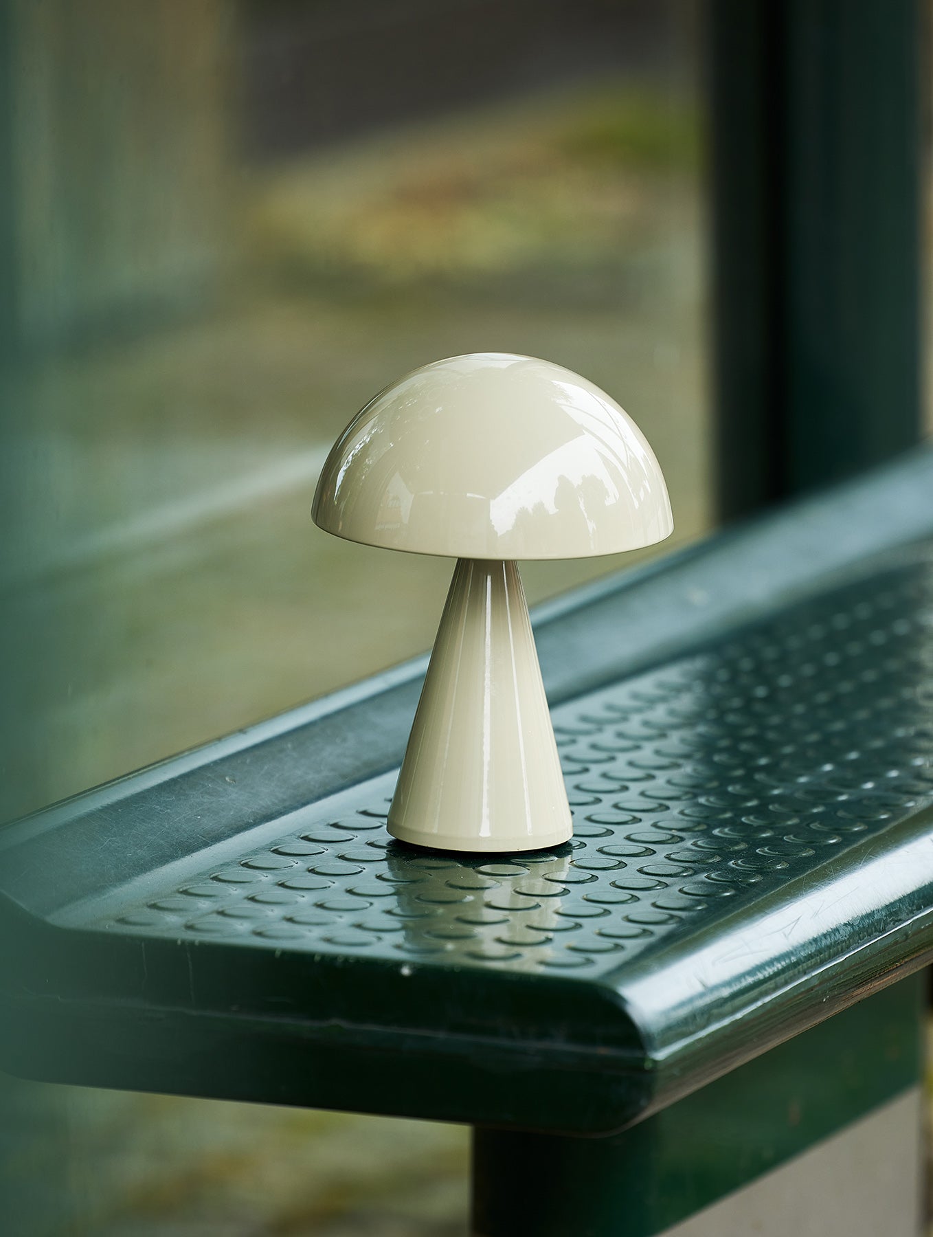 "Mush" Tragbare Lampe - Hell-Sandfarben