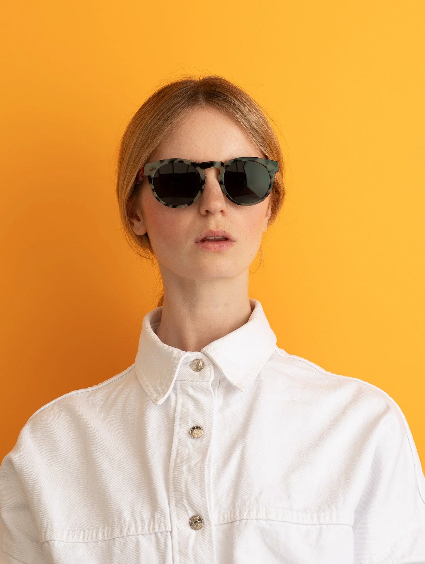 Sonnenbrille "Kiss the Sun" - Leo Black/Olive