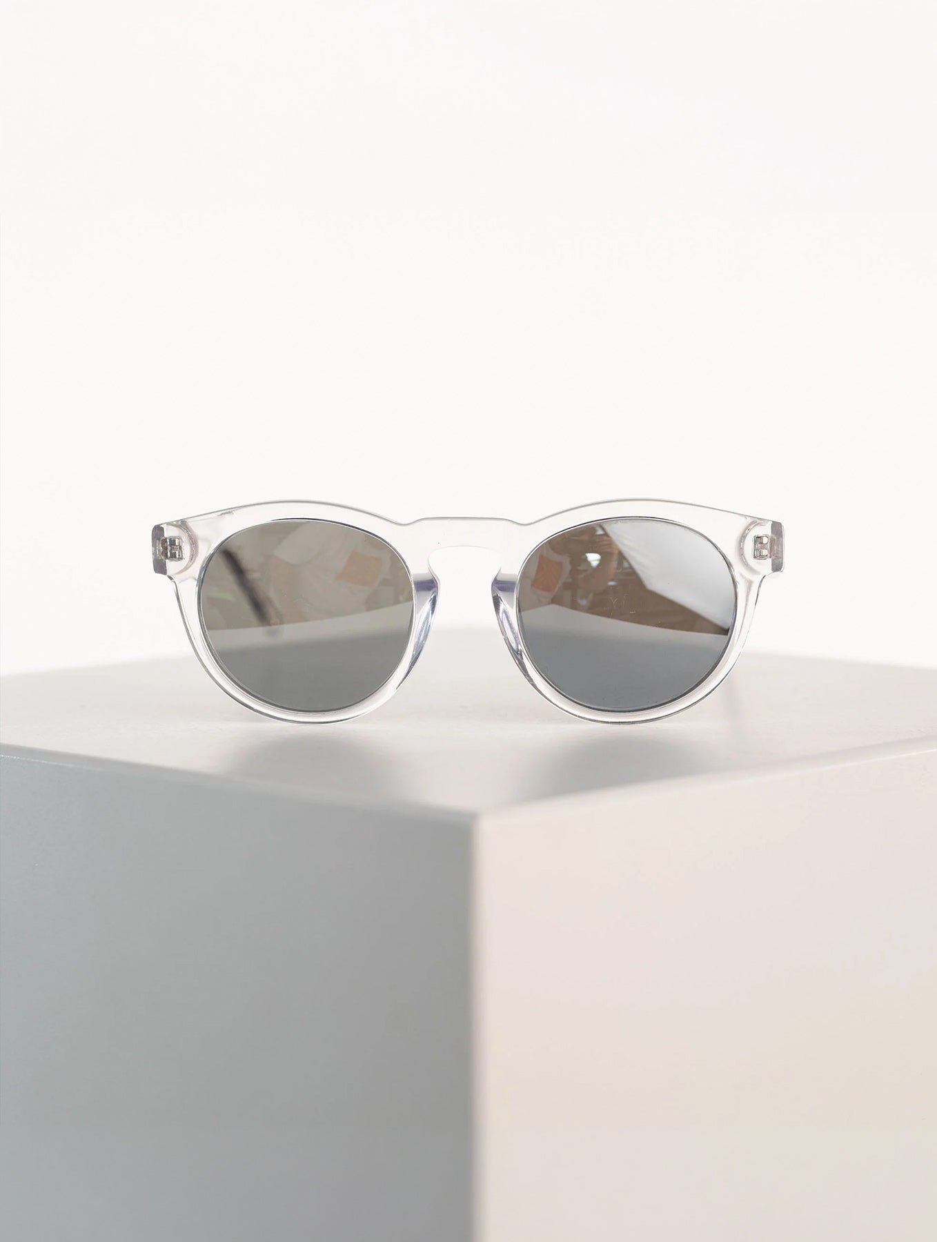 Sonnenbrille "Kiss the Sun" - Transparent Silver Grey