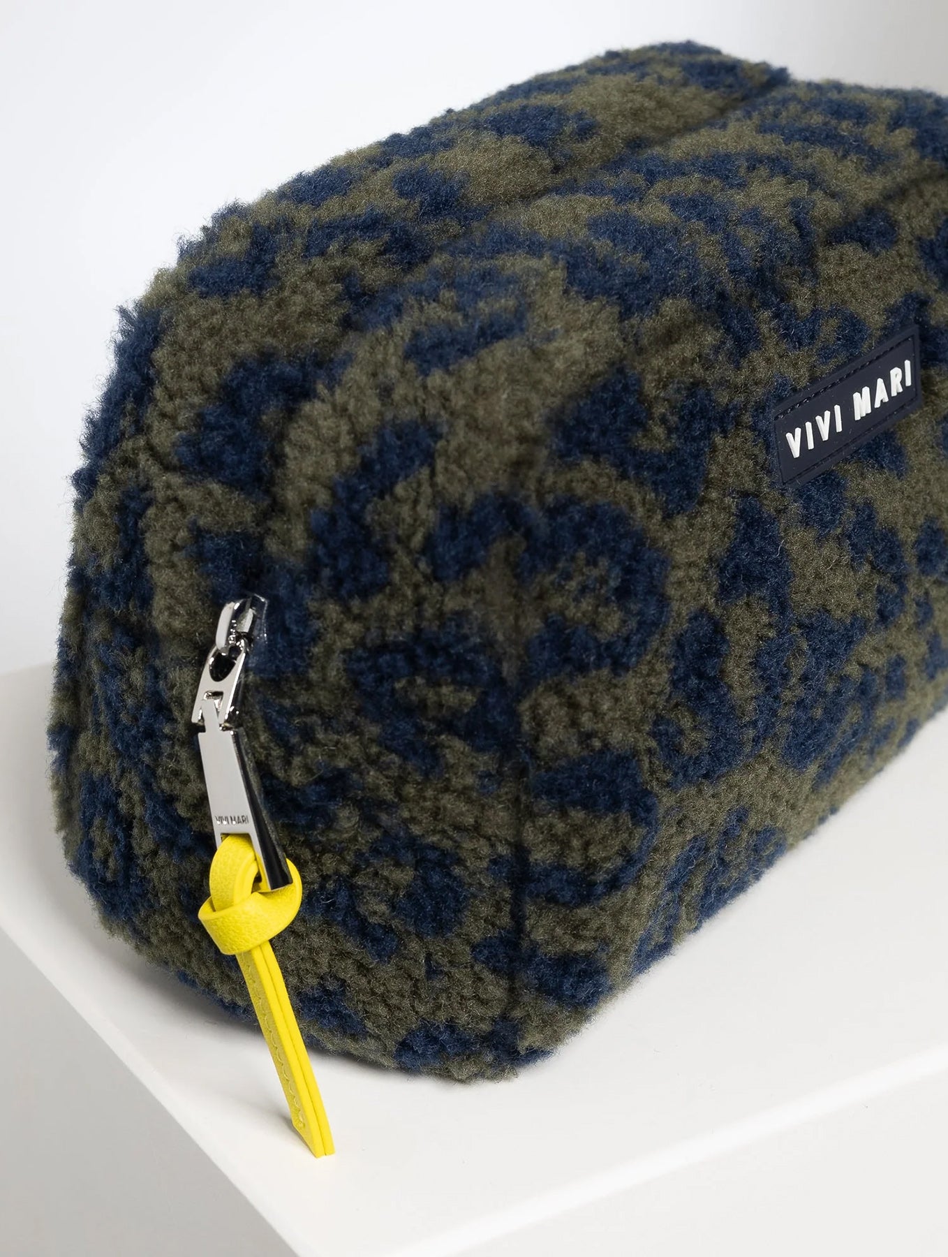 Teddy Kosmetiktasche Small - Leo Splashes Navy/Olive