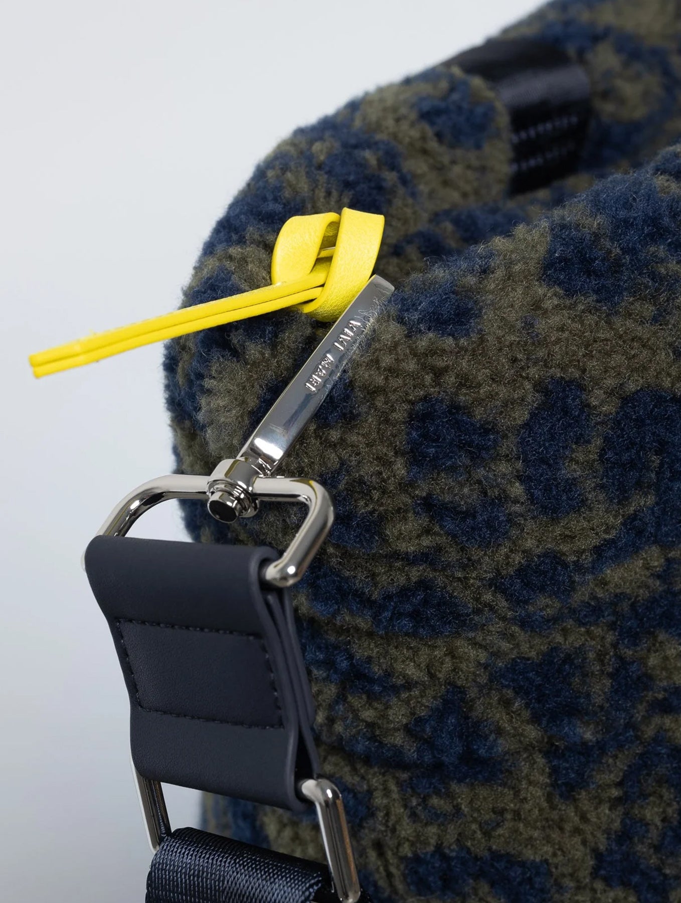 Teddy Tote Bag Medium - Leo Splashes Navy Olive