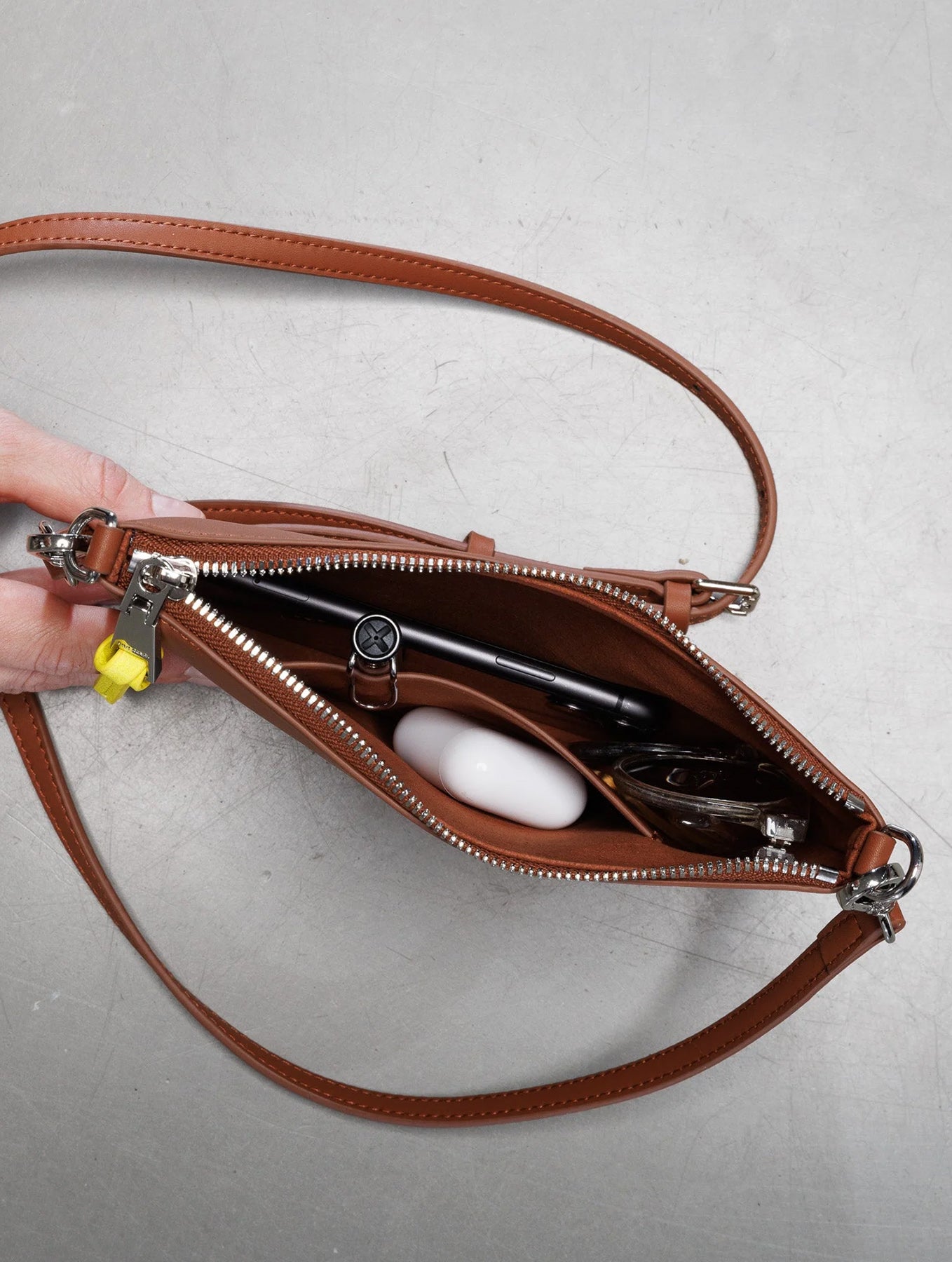 Pouch + Strap Basic Classic Thin - Tan