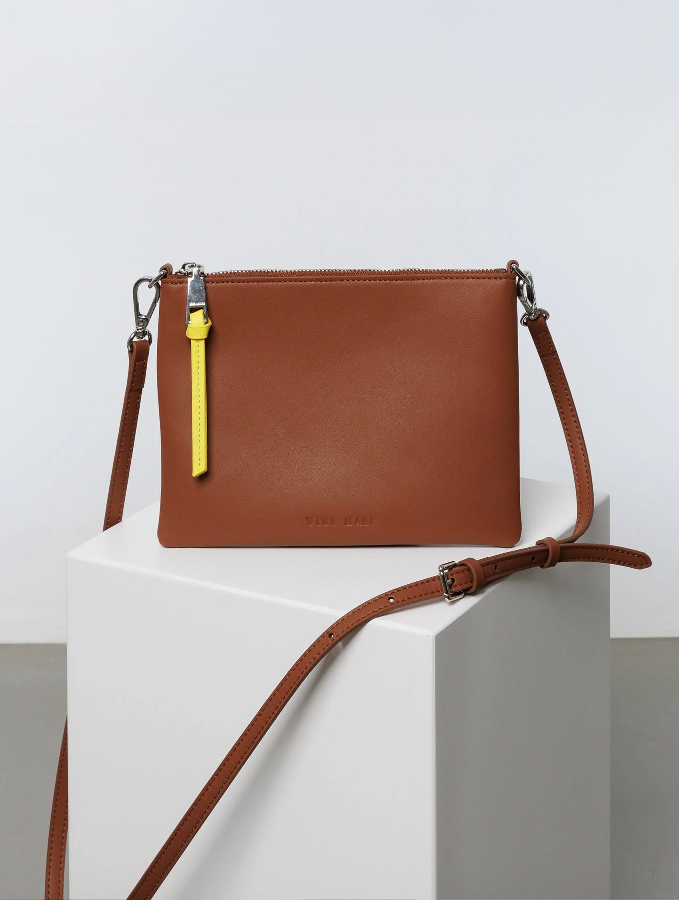 Pouch + Strap Basic Classic Thin - Tan