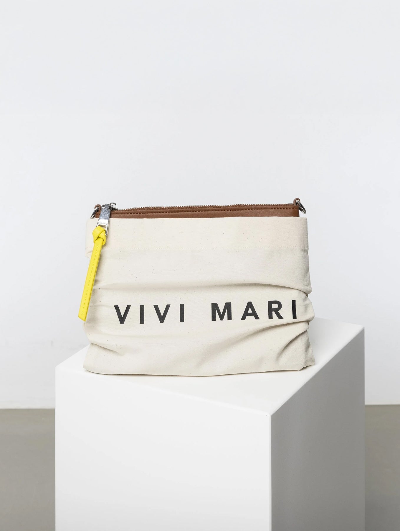 Pouch + Strap Basic Classic Thin - Tan