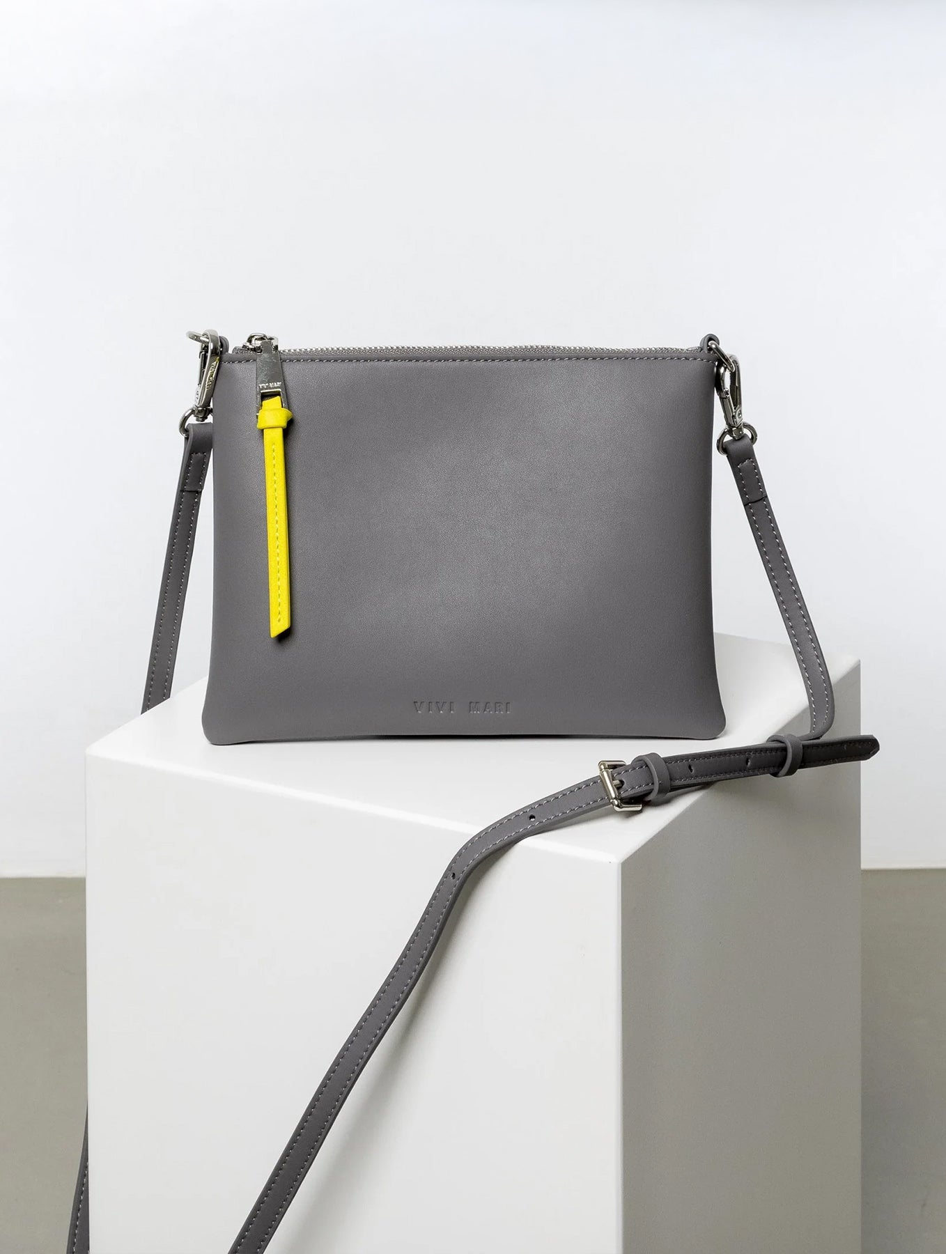 Pouch + Strap Basic Classic Thin - Taupe