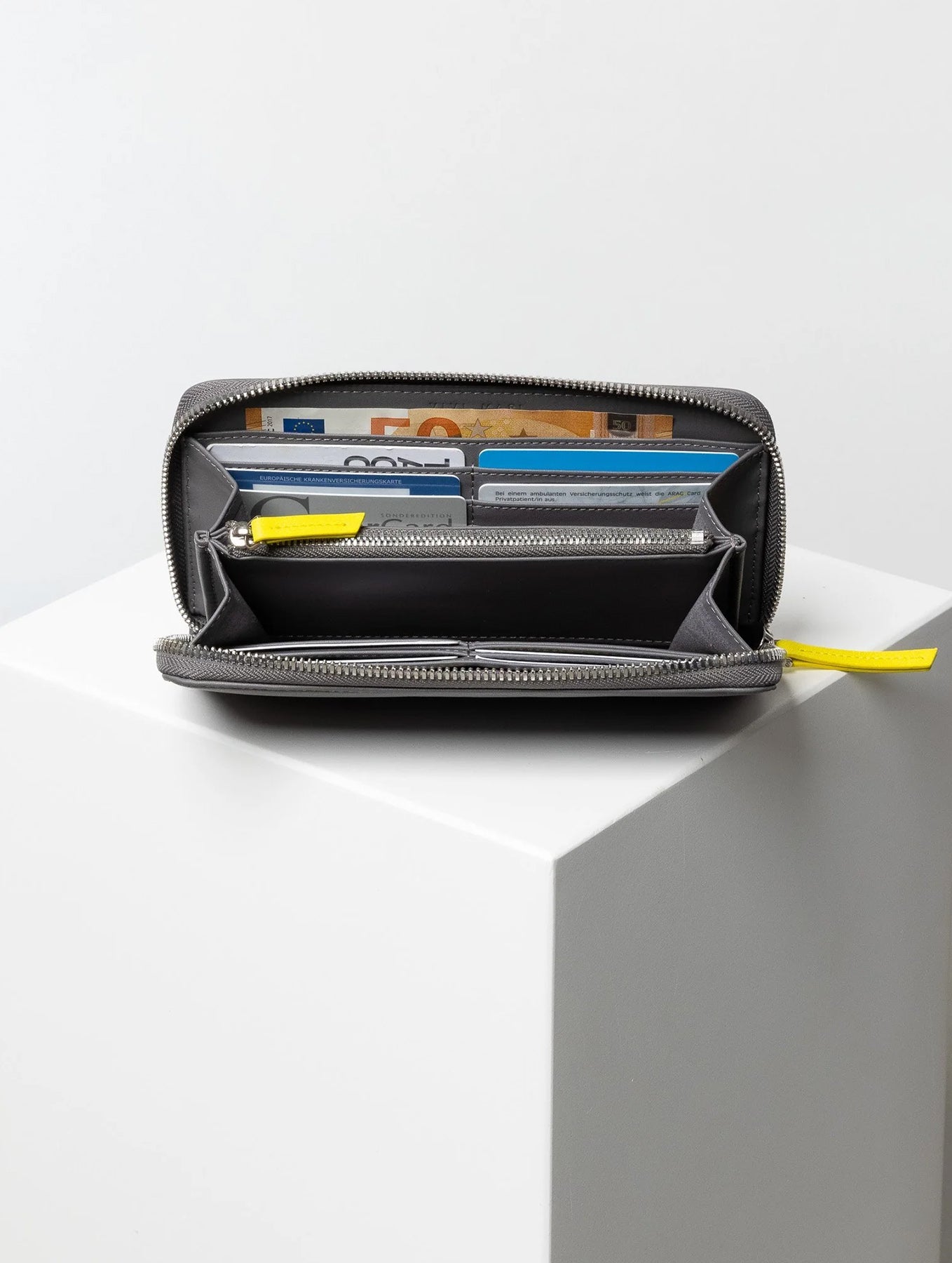 Continental Wallet - Taupe