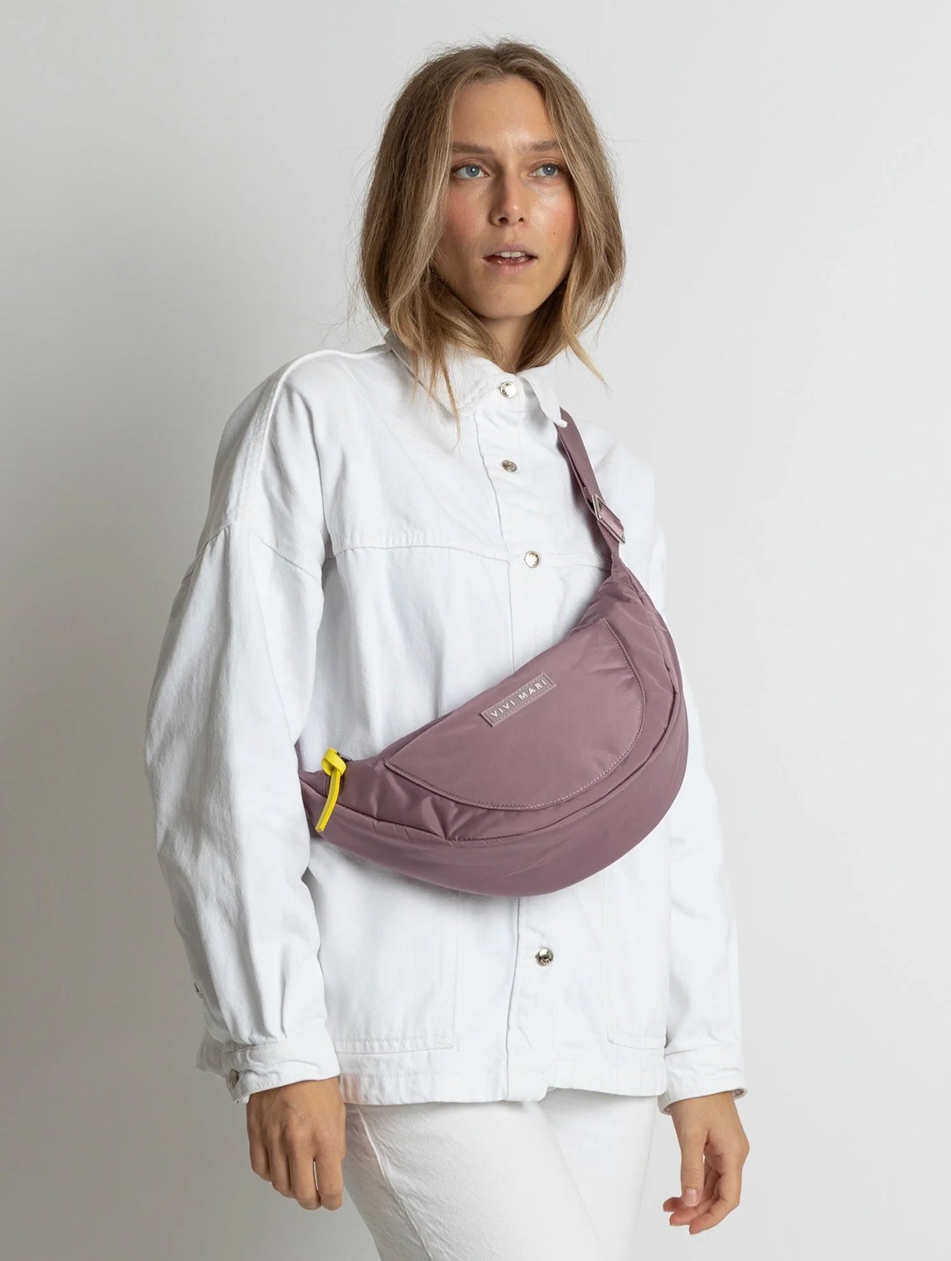 Padded Hip Bag Medium - Ash Plum