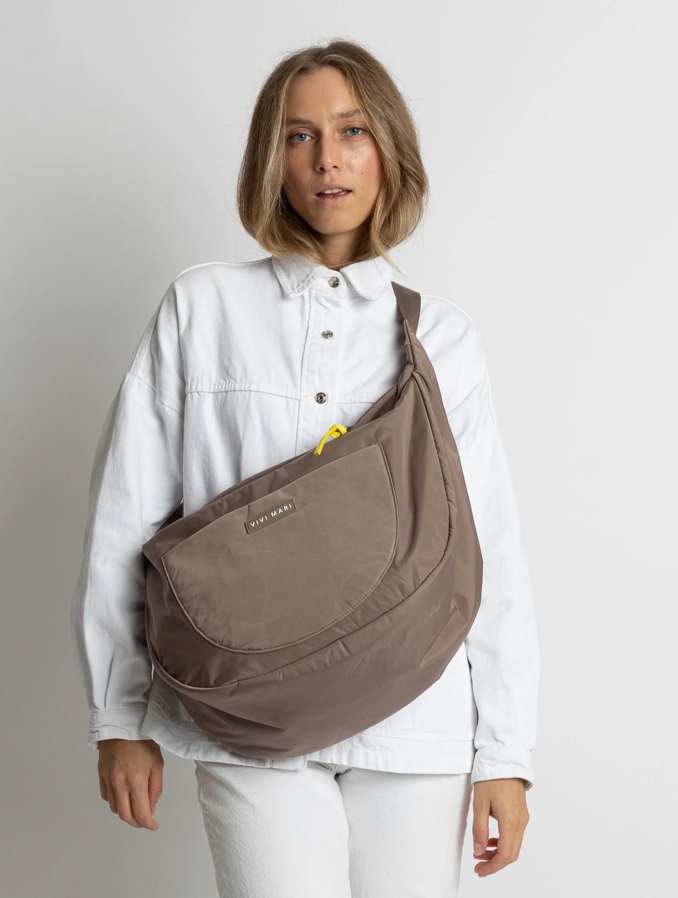Padded Hip Bag Oversized - Dark Mushroom