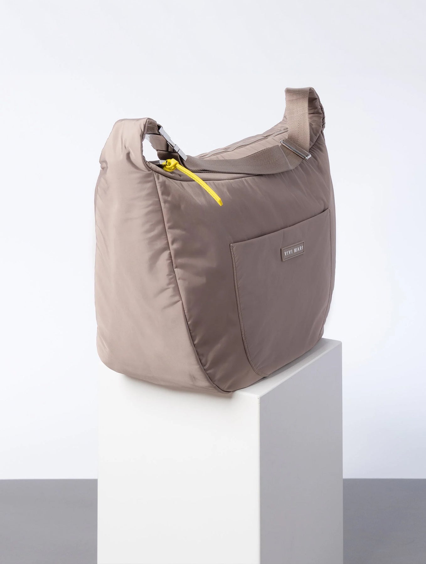 Padded Hip Bag Oversized - Dark Mushroom