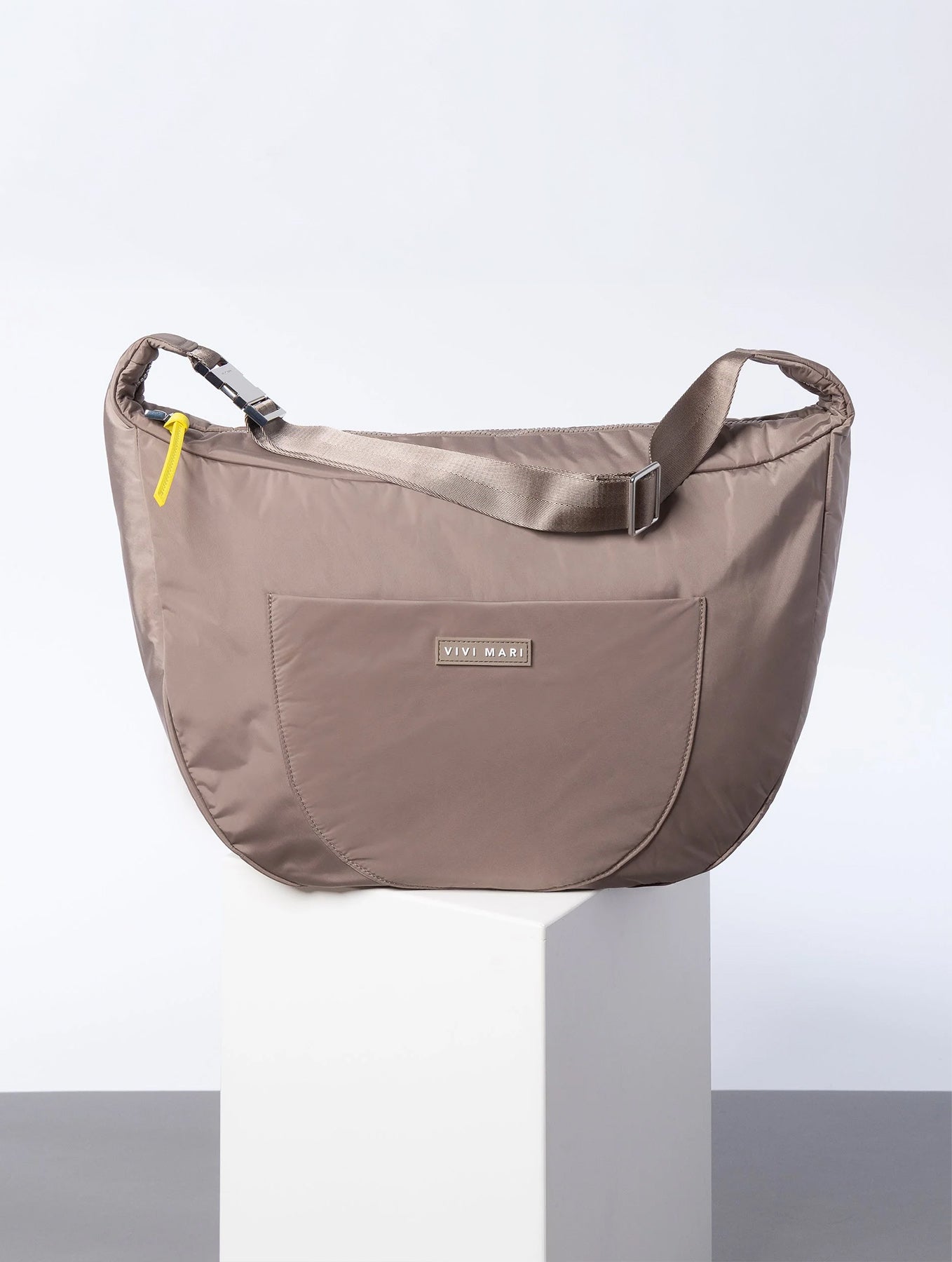 Padded Hip Bag Oversized - Dark Mushroom