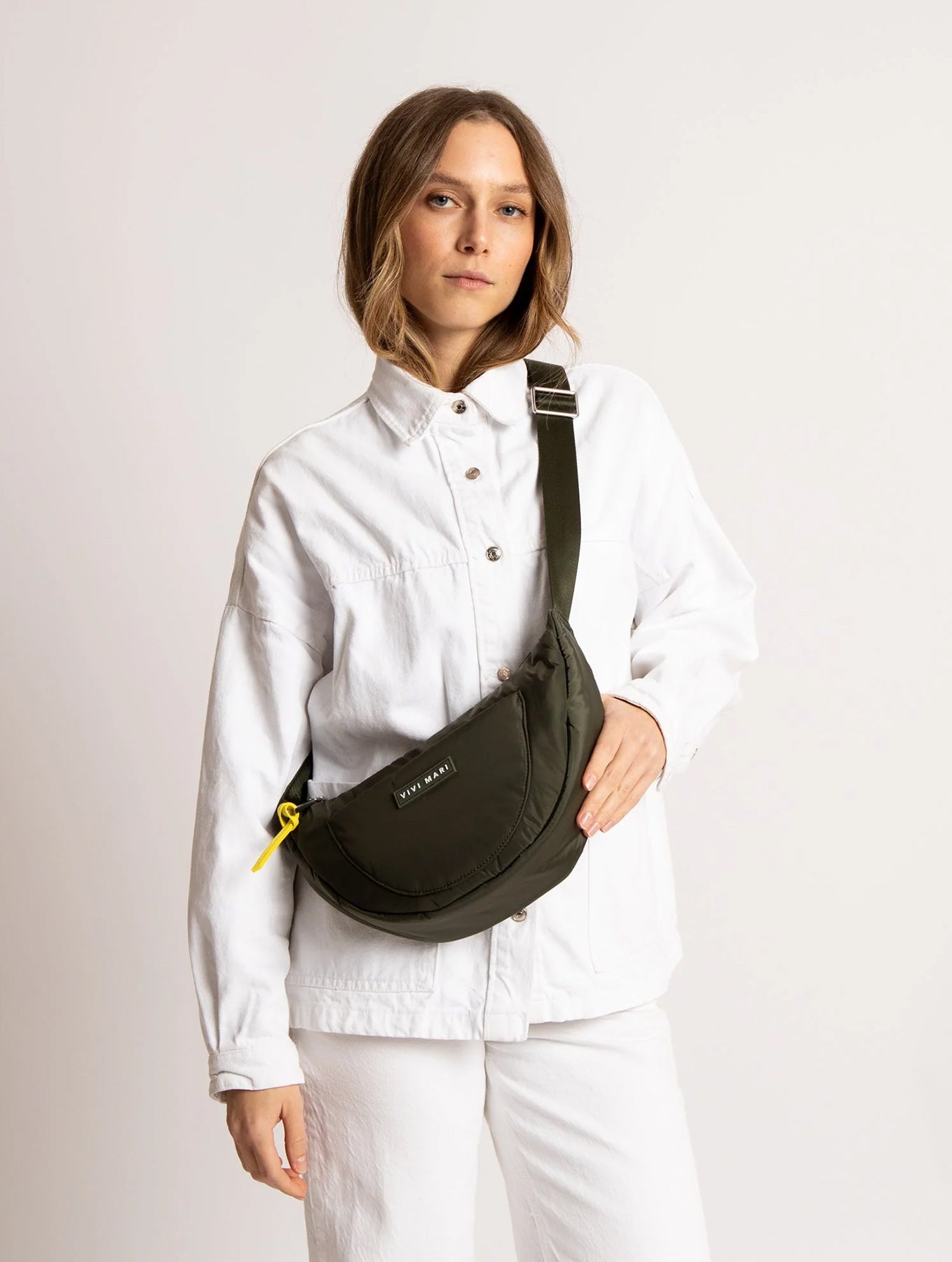 Padded Hip Bag Medium - olive