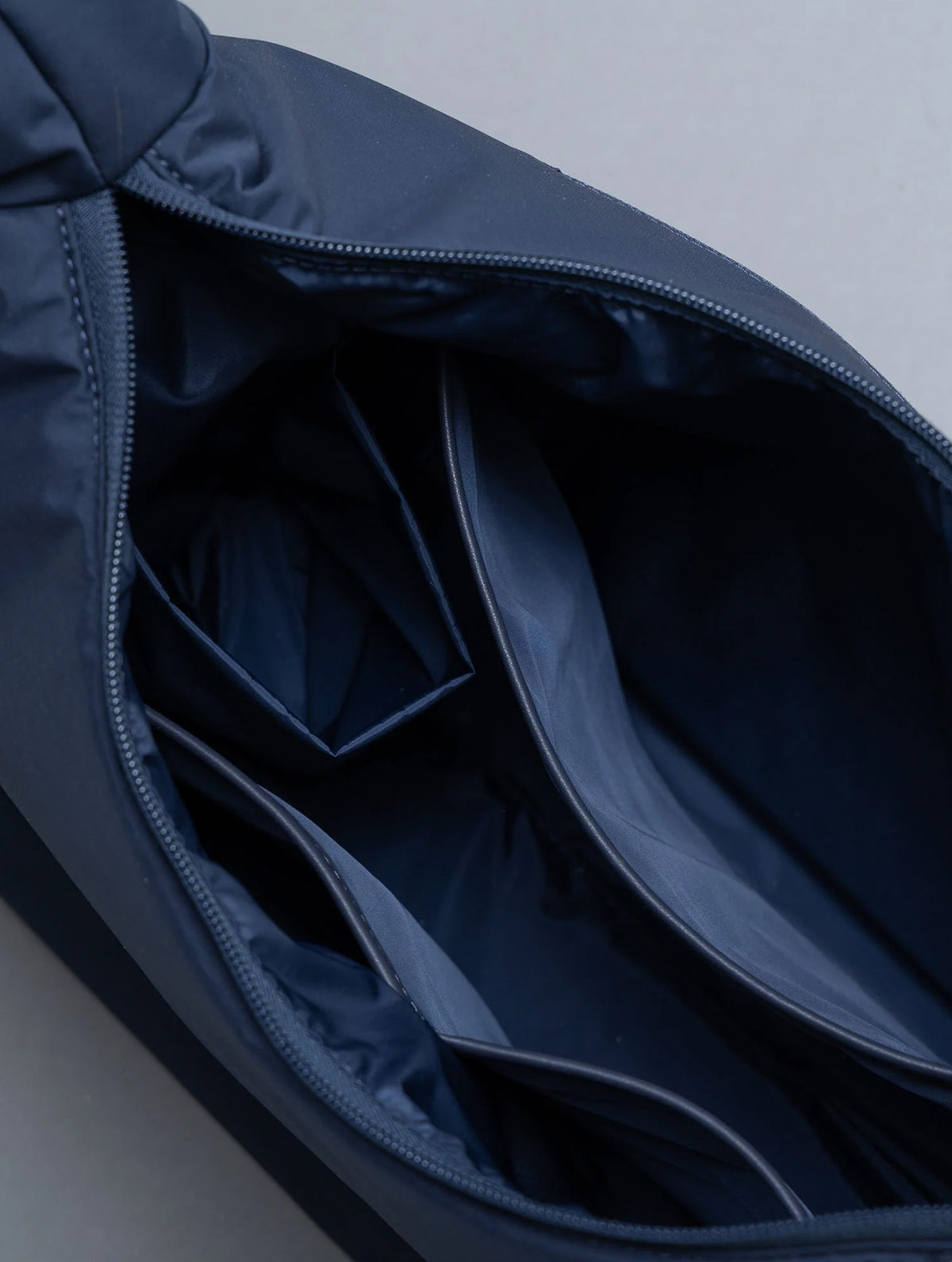 Buckle Bag Medium - Navy