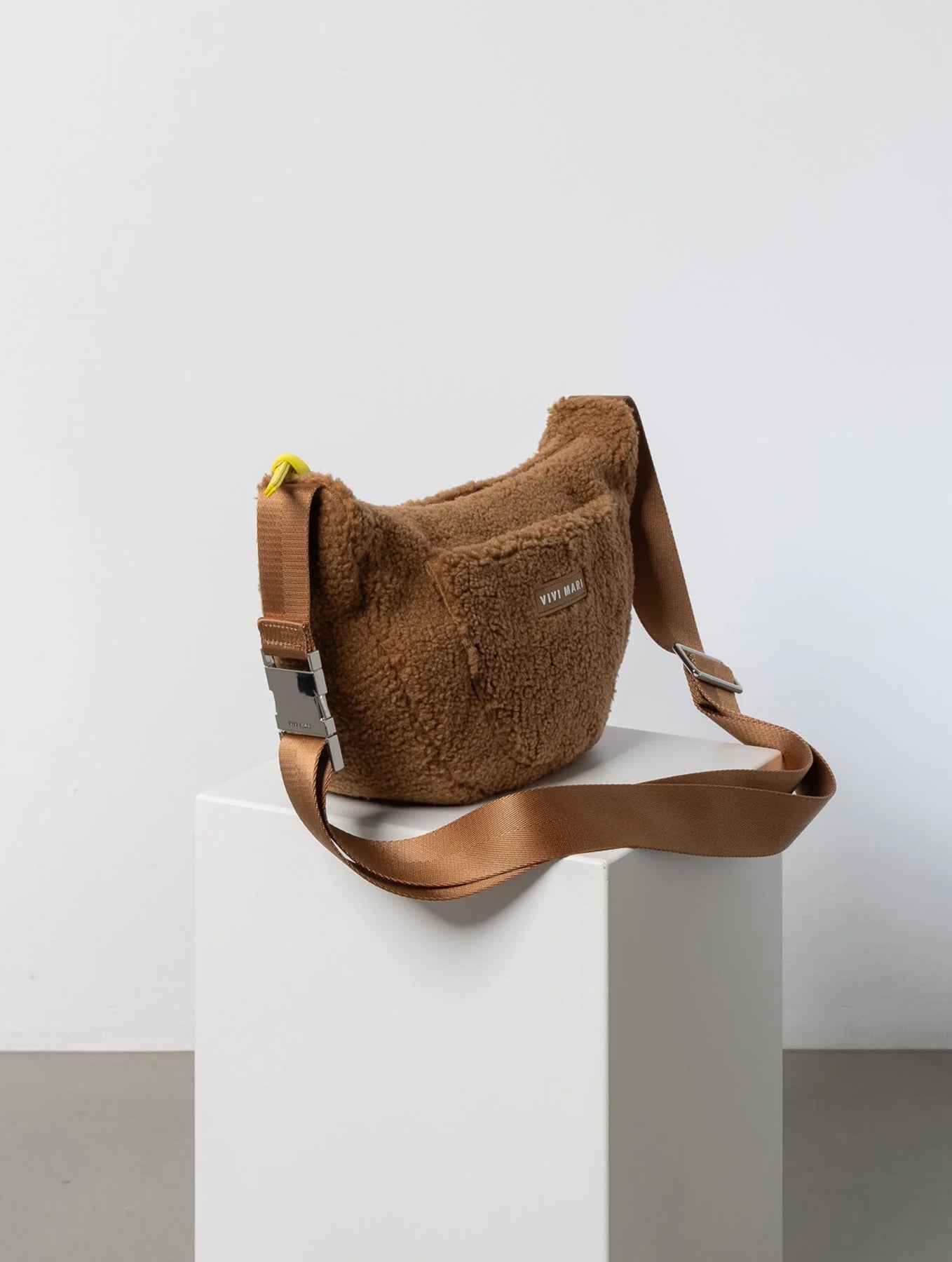 Teddy Hip Bag Medium - Caramel