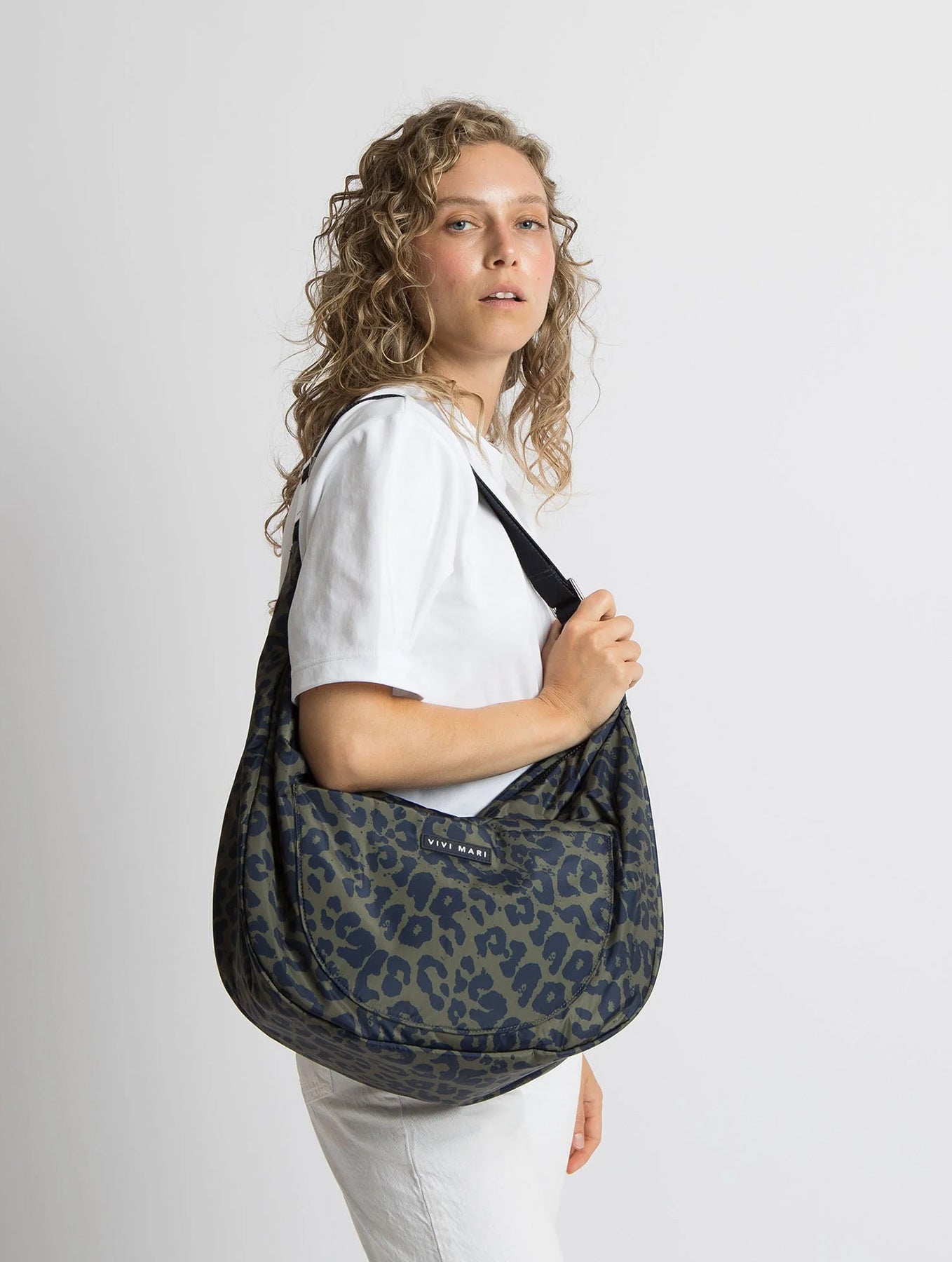 Padded Hip Bag Oversized - Leo Splashes Navy/Olive