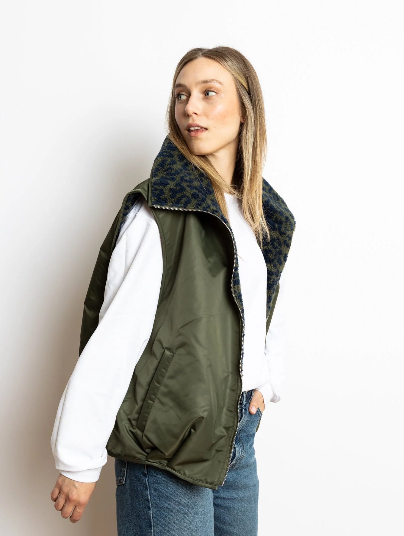 Reversible Bomber Vest - Olive/Leo Navy-Olive