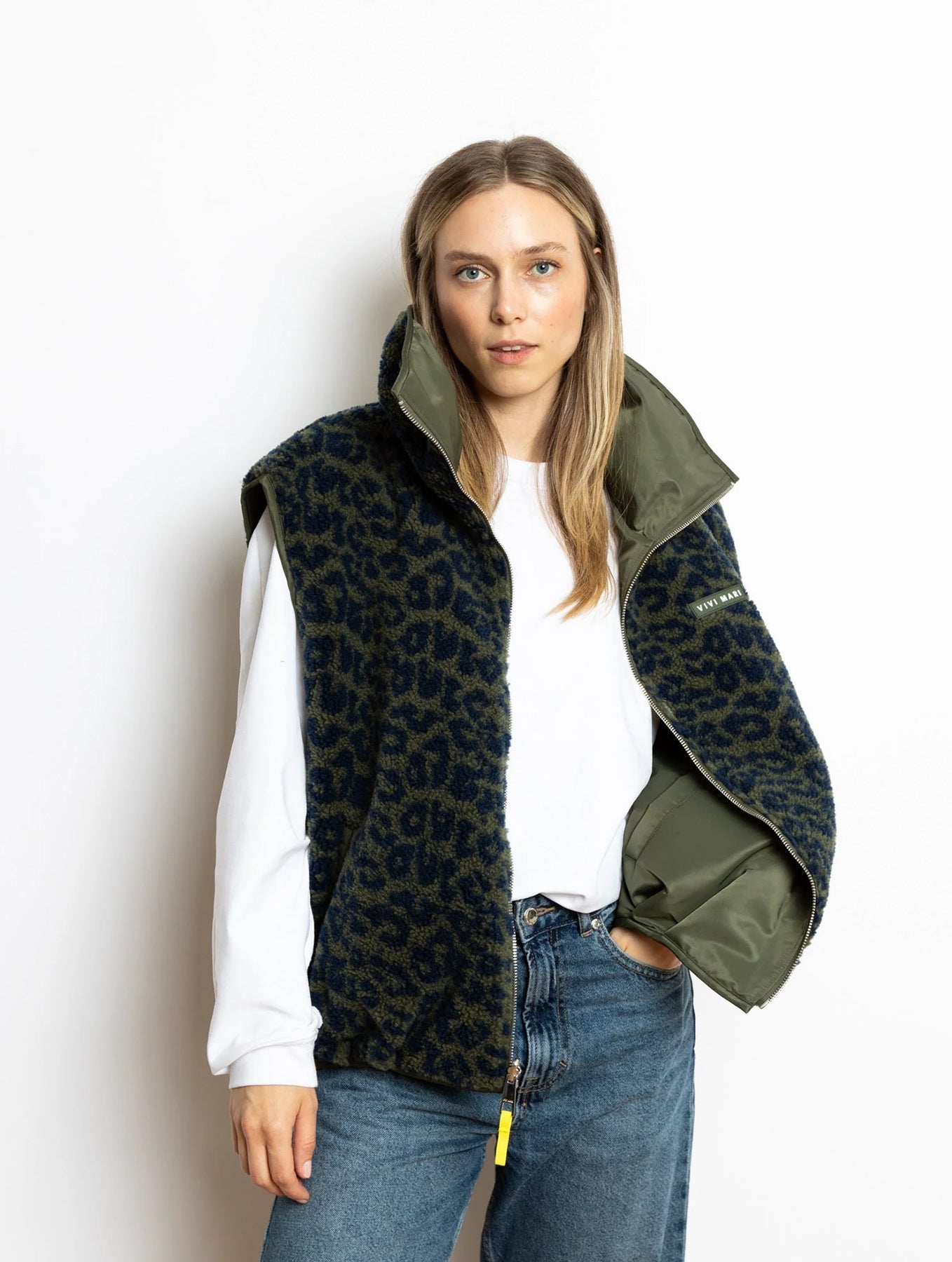 Reversible Bomber Vest - Olive/Leo Navy-Olive