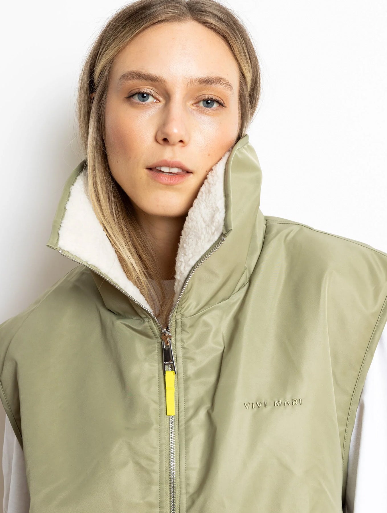 Reversible Bomber Vest - Pale Olive/Sand