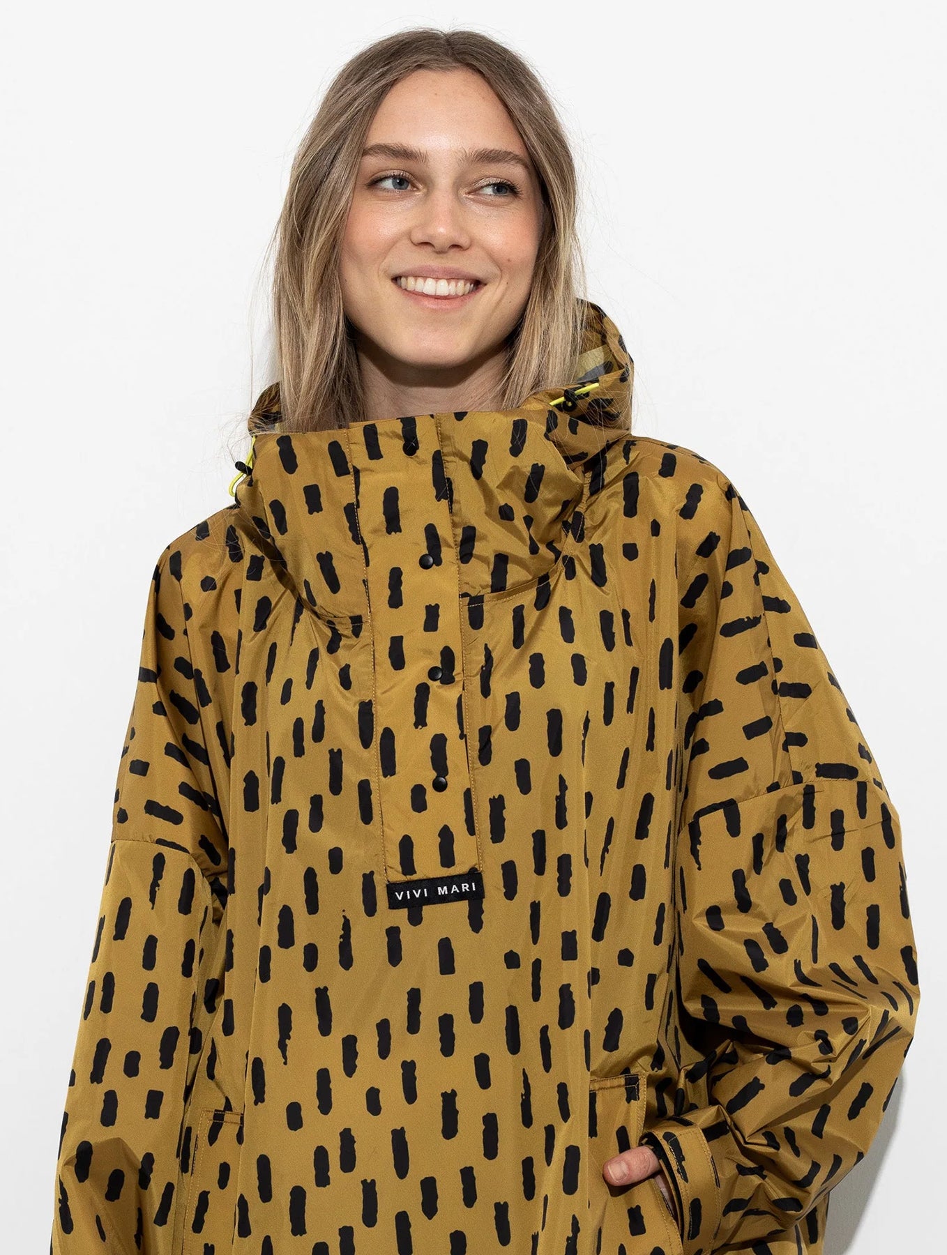 Raincoat - Drops Mustard/Black