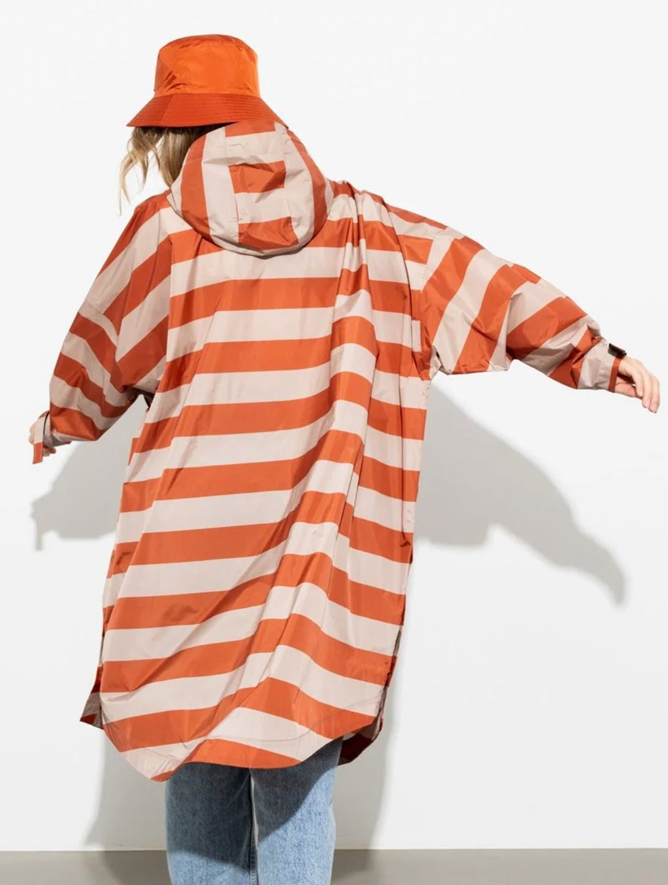 Raincoat Bold Stripes - Cinnamon/Latte