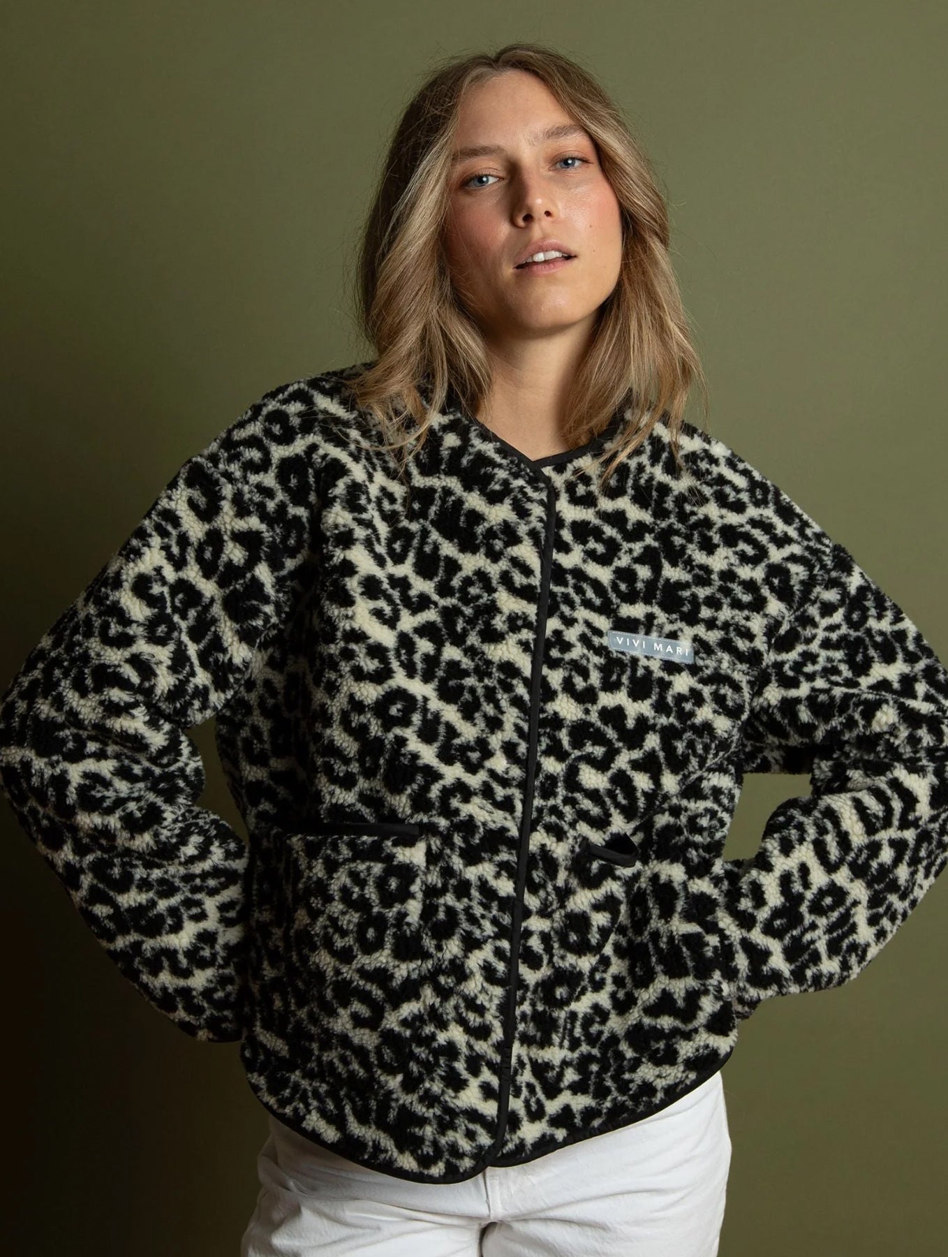 Teddy Fleece Jacket - Leo Splashes Black/Sand