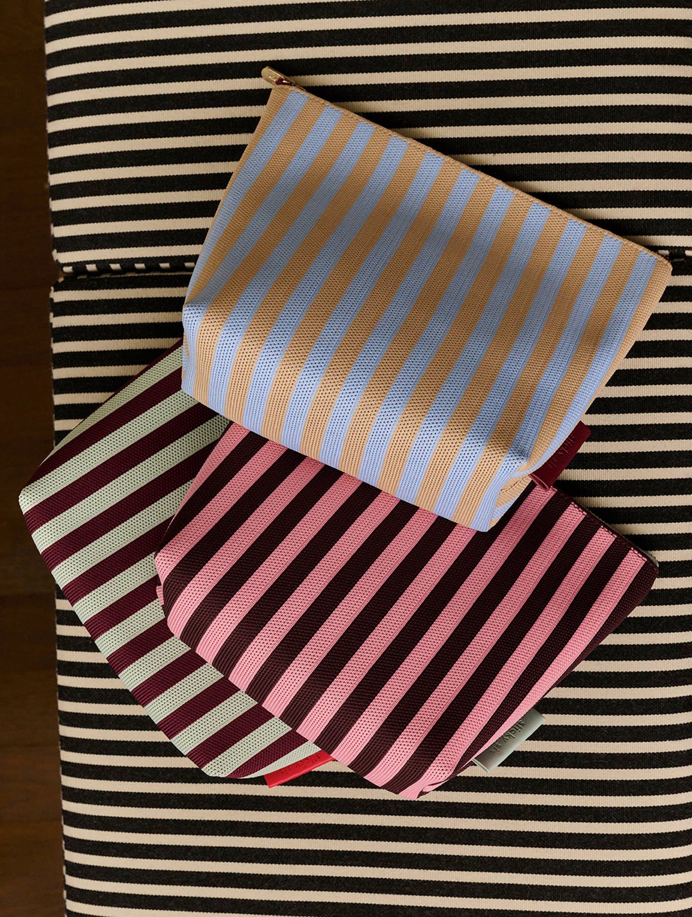 Kosmetiktasche - Knitted Stripes | Chocolate + Bubblegum