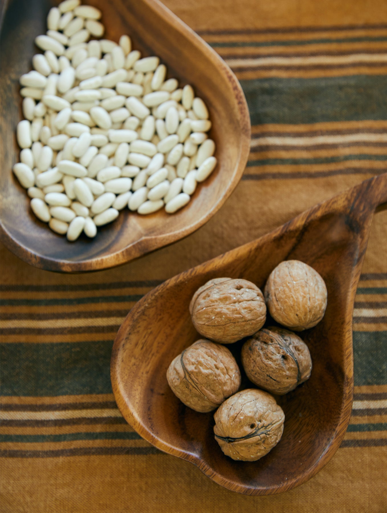 Holz-Bowl - Acacia - "Pear"