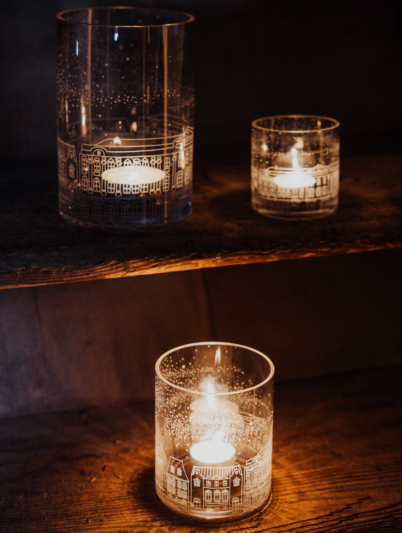 Teelichthalter mit Wintermotiv "Hus"