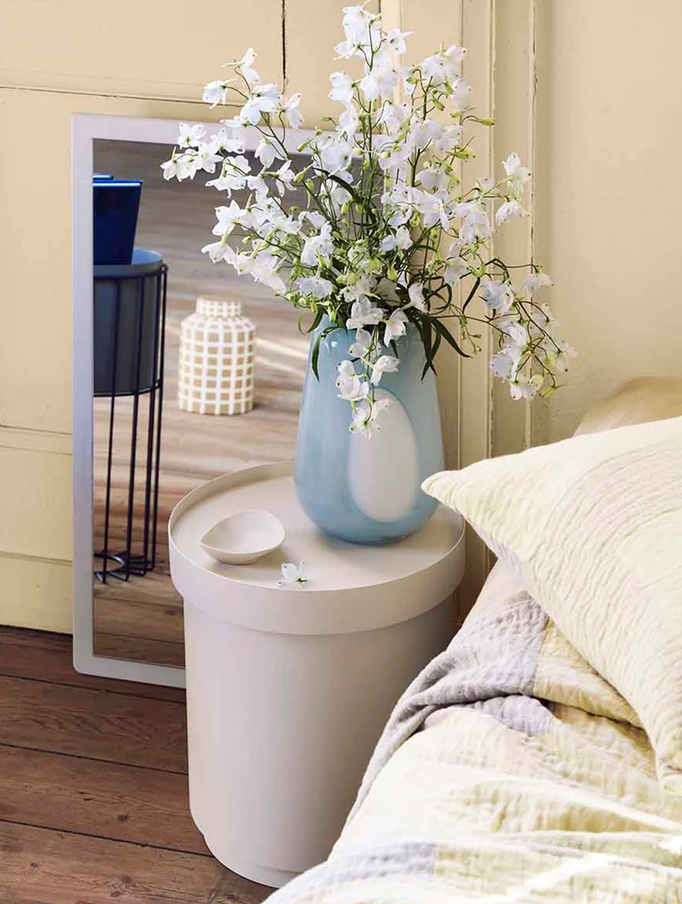 "Ada Dot" Vase - Air Blue