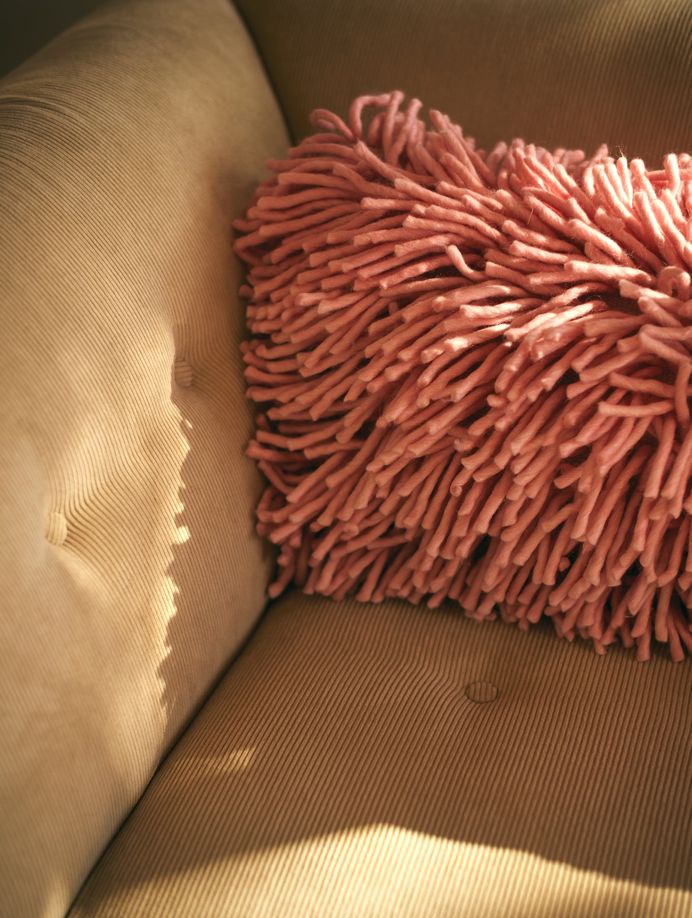 Flauschiges Wollkissen - Pink