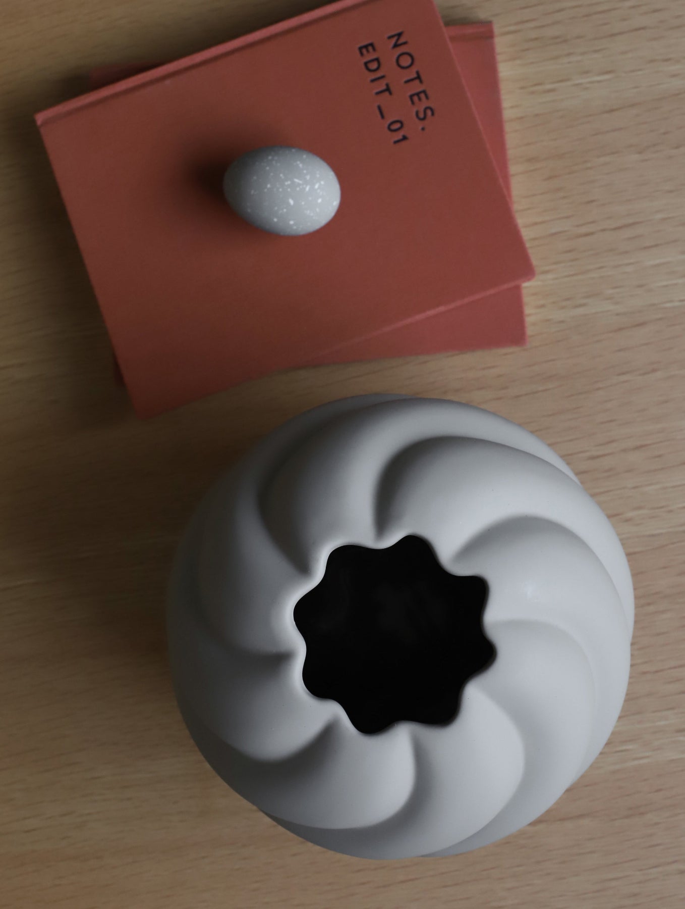 Vase Twist Ball Large