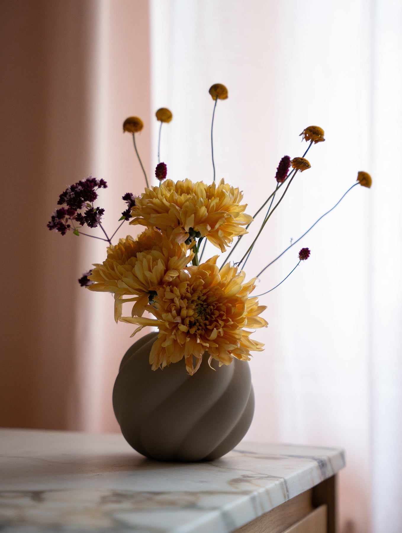 Vase Twist Ball Small