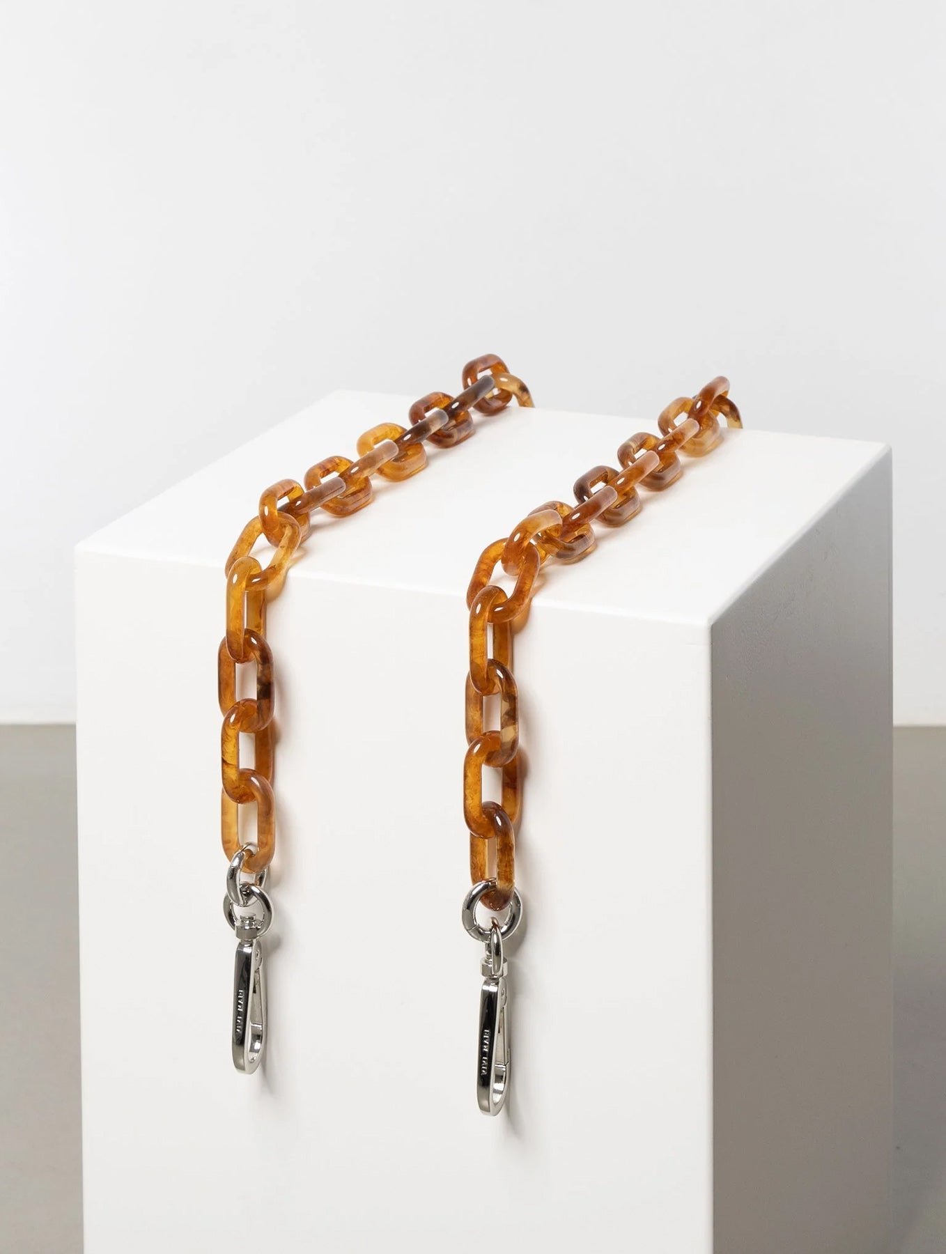 Strap Acrylic Chain - Amber | Short