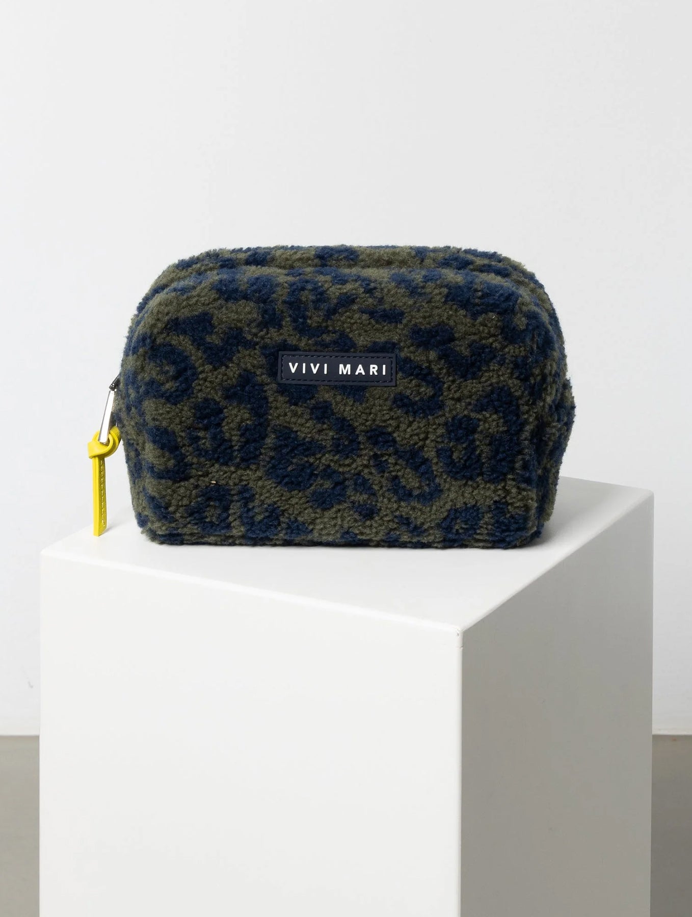 Teddy Kosmetiktasche Small - Leo Splashes Navy/Olive