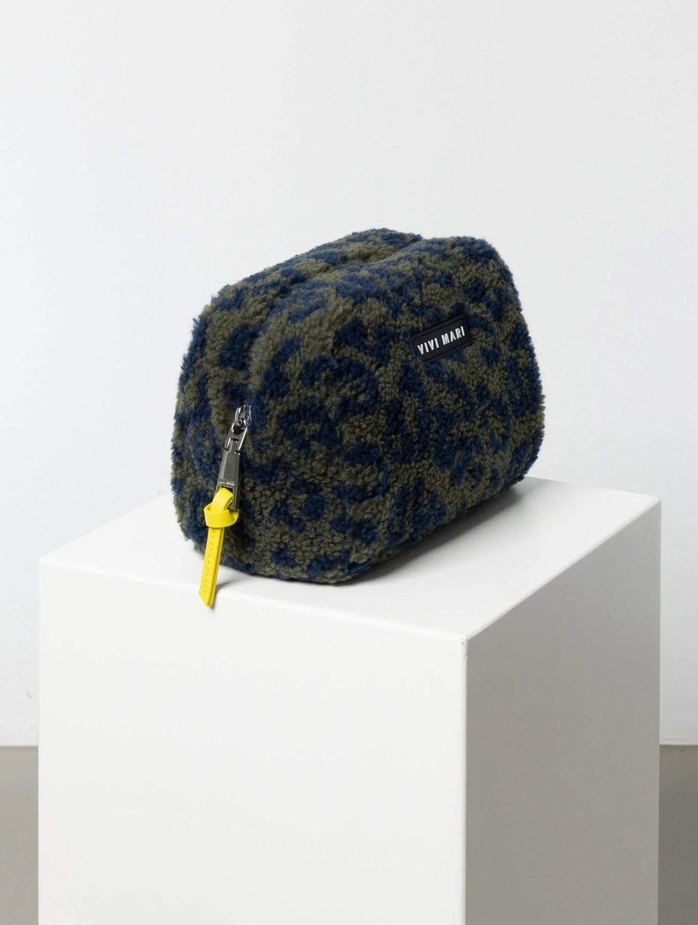 Teddy Kosmetiktasche Small - Leo Splashes Navy/Olive