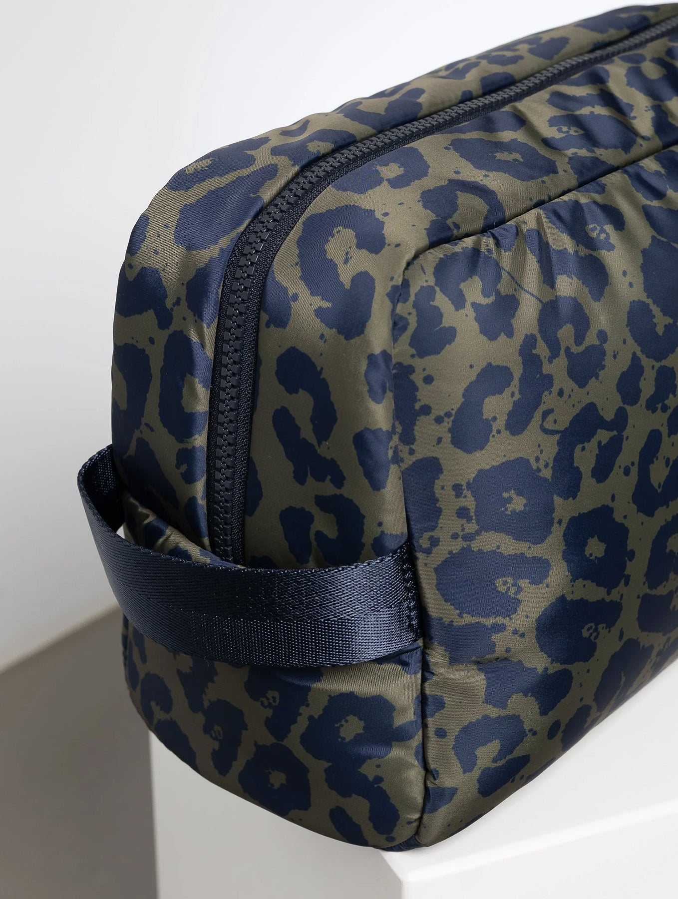 Kosmetiktasche Large -  Leo Splashes Navy/Olive