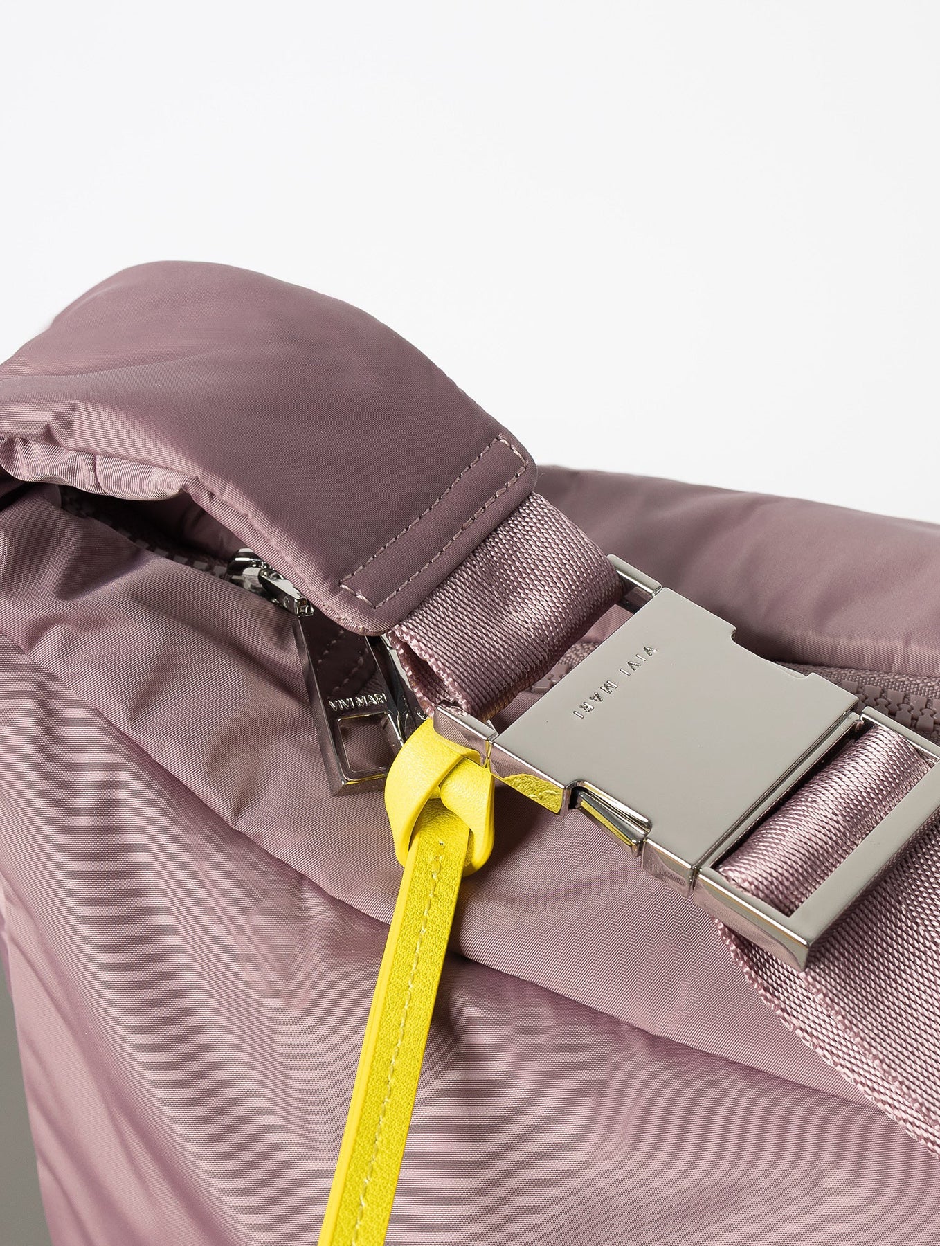 Padded Hip Bag Oversized - Ash Plum