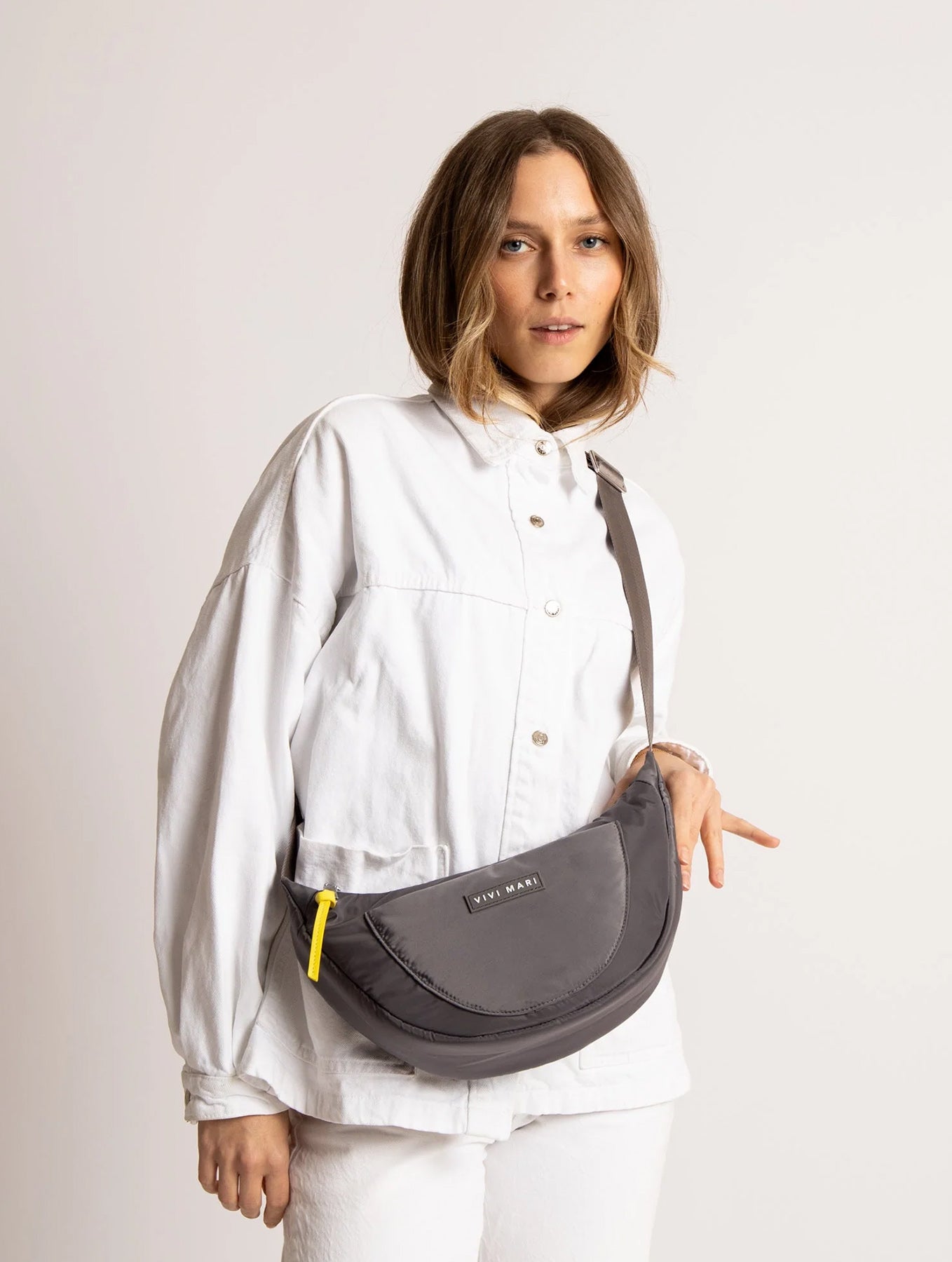 Padded Hip Bag Medium - Taupe