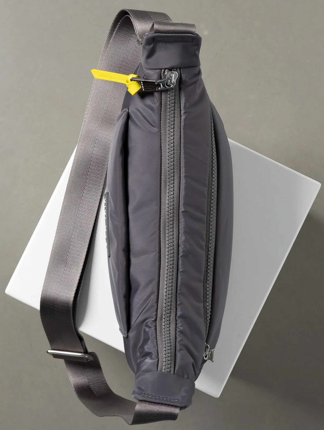 Padded Hip Bag Medium - Taupe