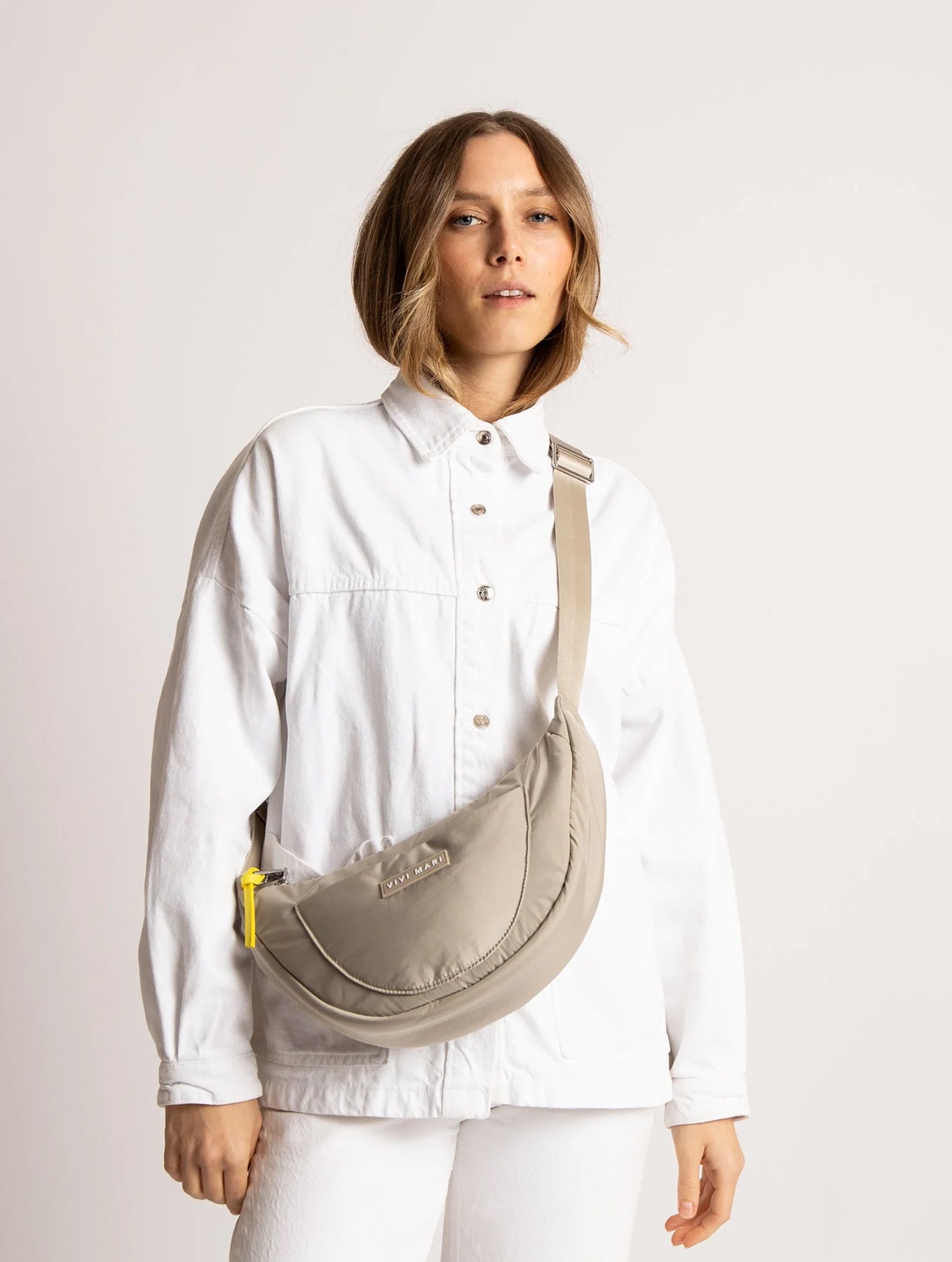 Padded Hip Bag Medium - Stone