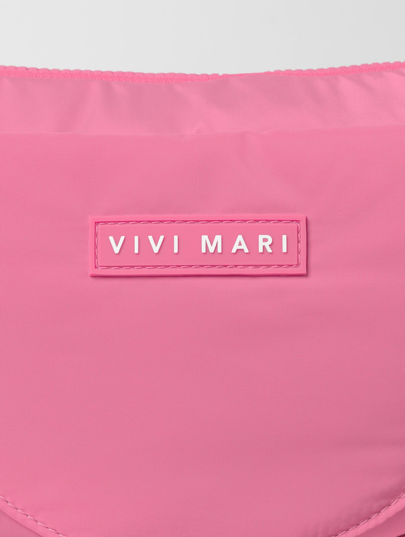 Padded Hip Bag Medium - Soft Pink