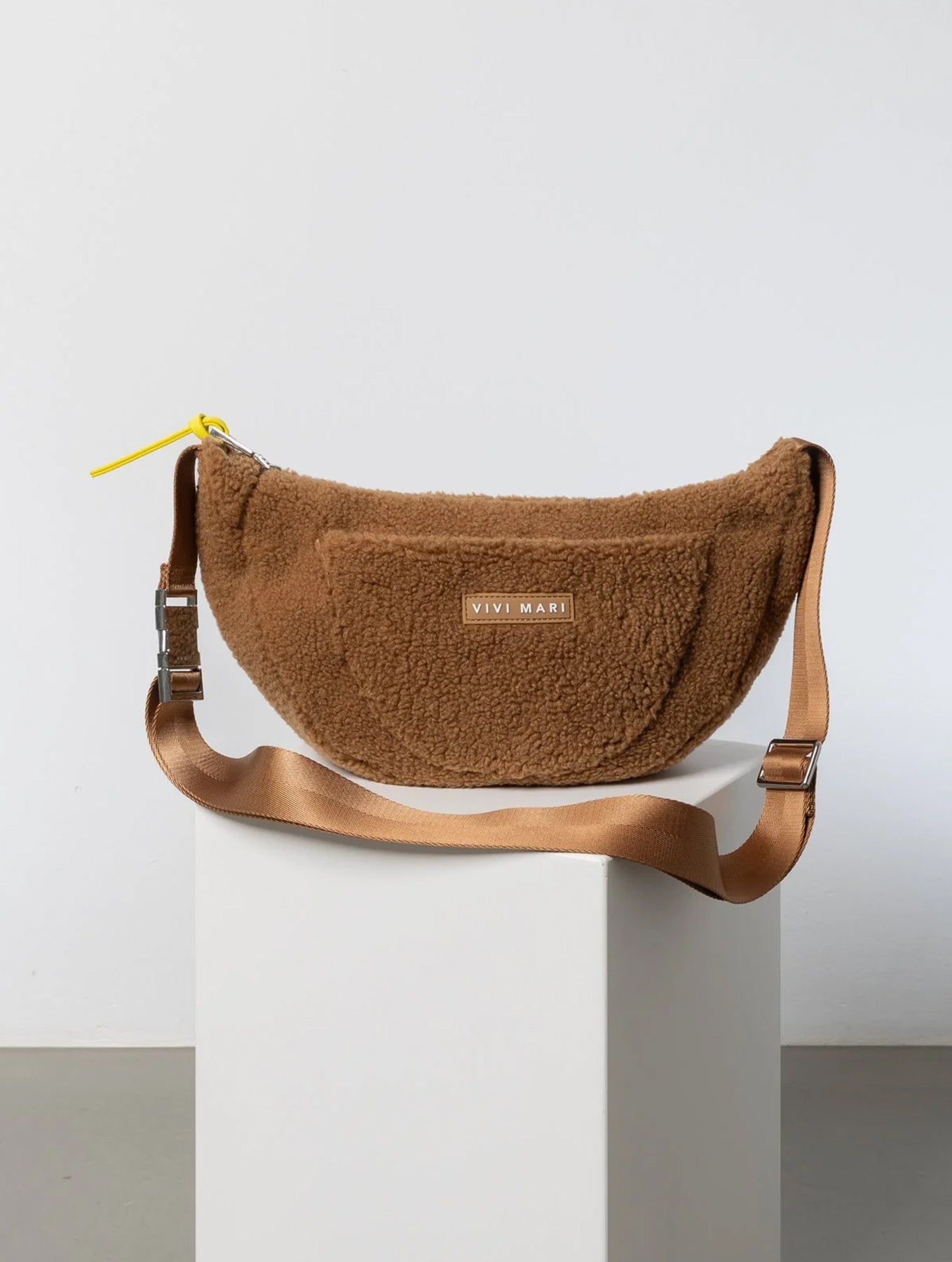 Teddy Hip Bag Medium - Caramel