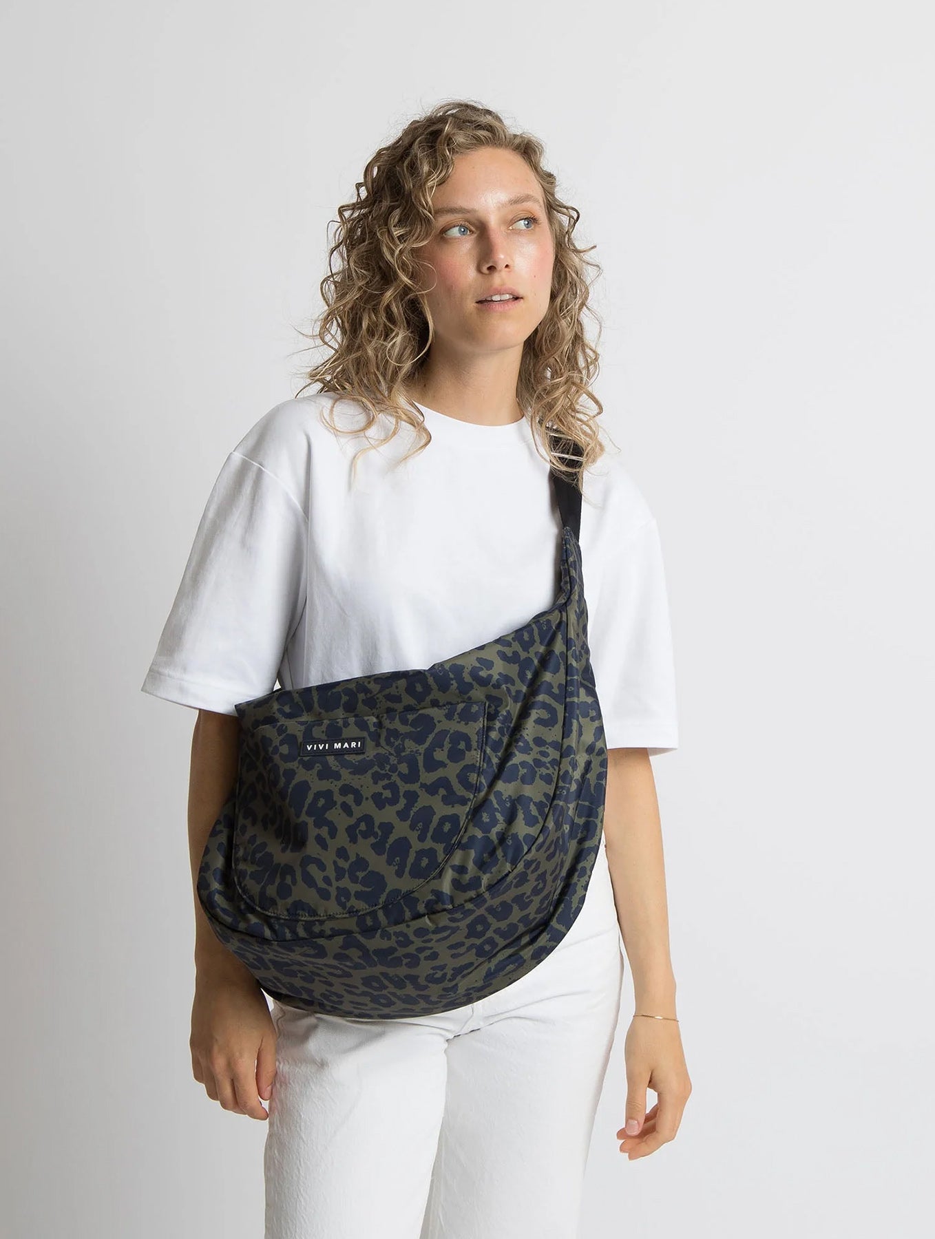 Padded Hip Bag Oversized - Leo Splashes Navy/Olive
