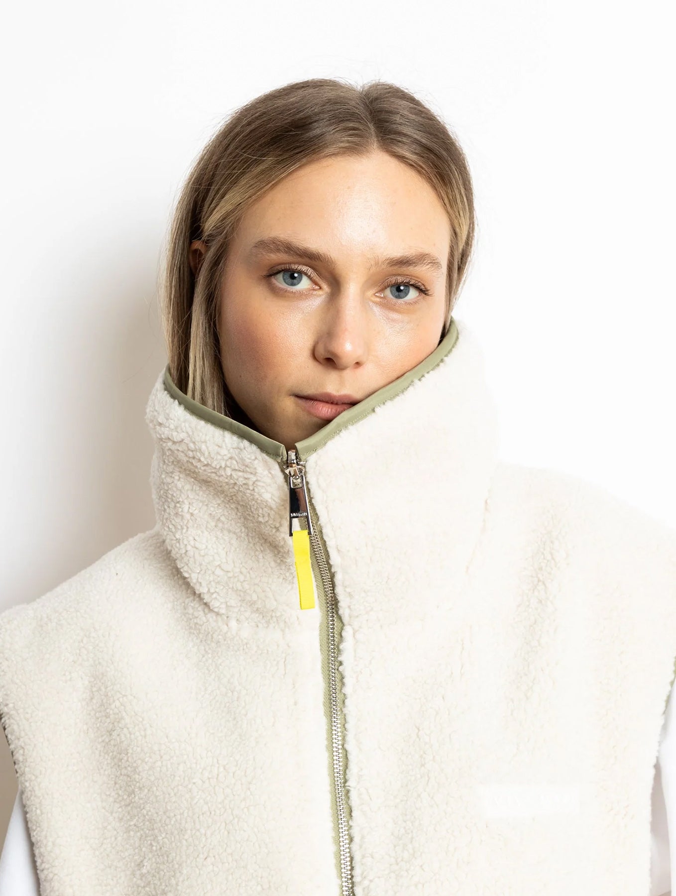 Reversible Bomber Vest - Pale Olive/Sand