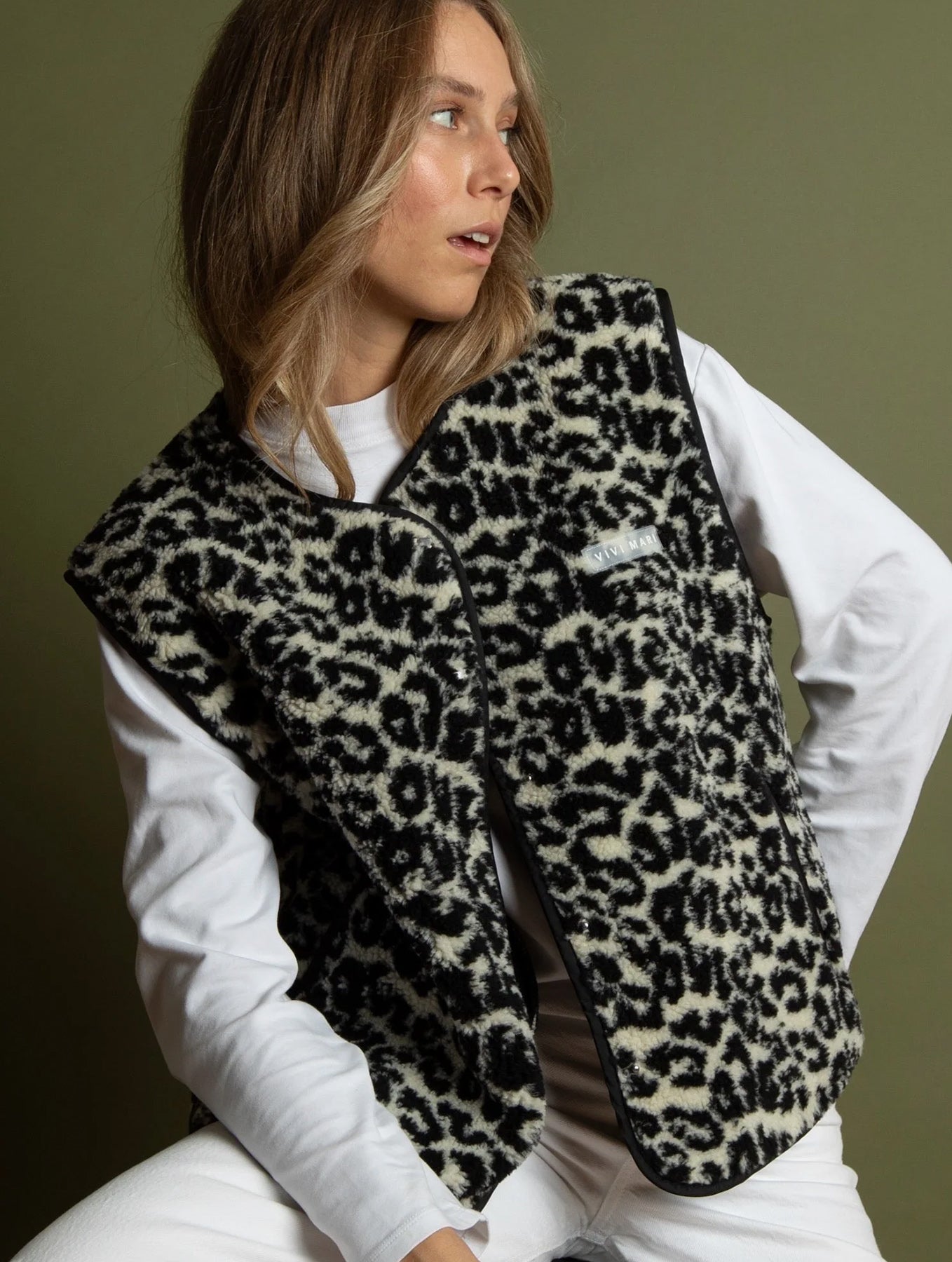 Teddy Fleece Vest - Leo Splashes Black/Sand