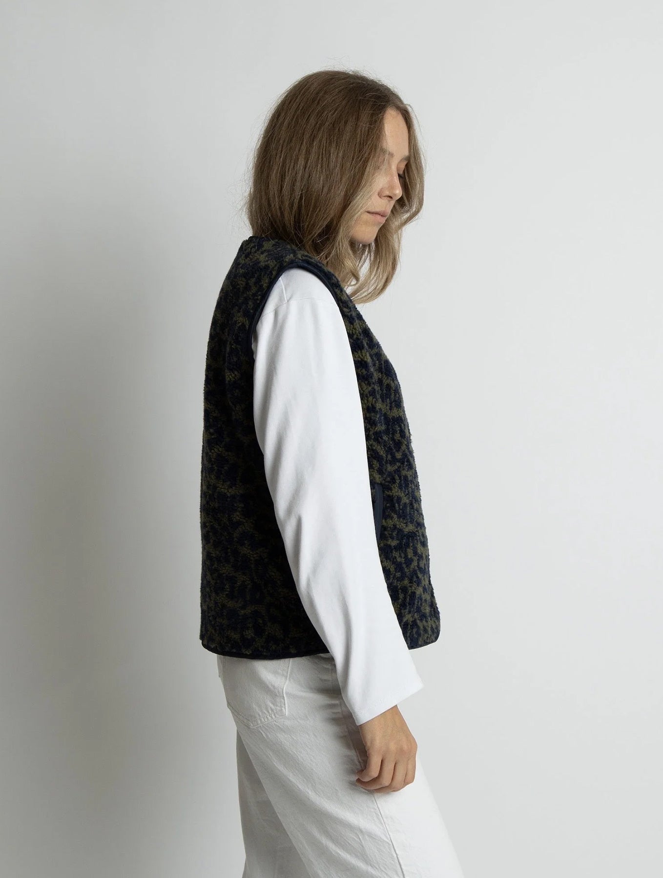 Teddy Fleece Vest - Leo Splashes Navy/Olive