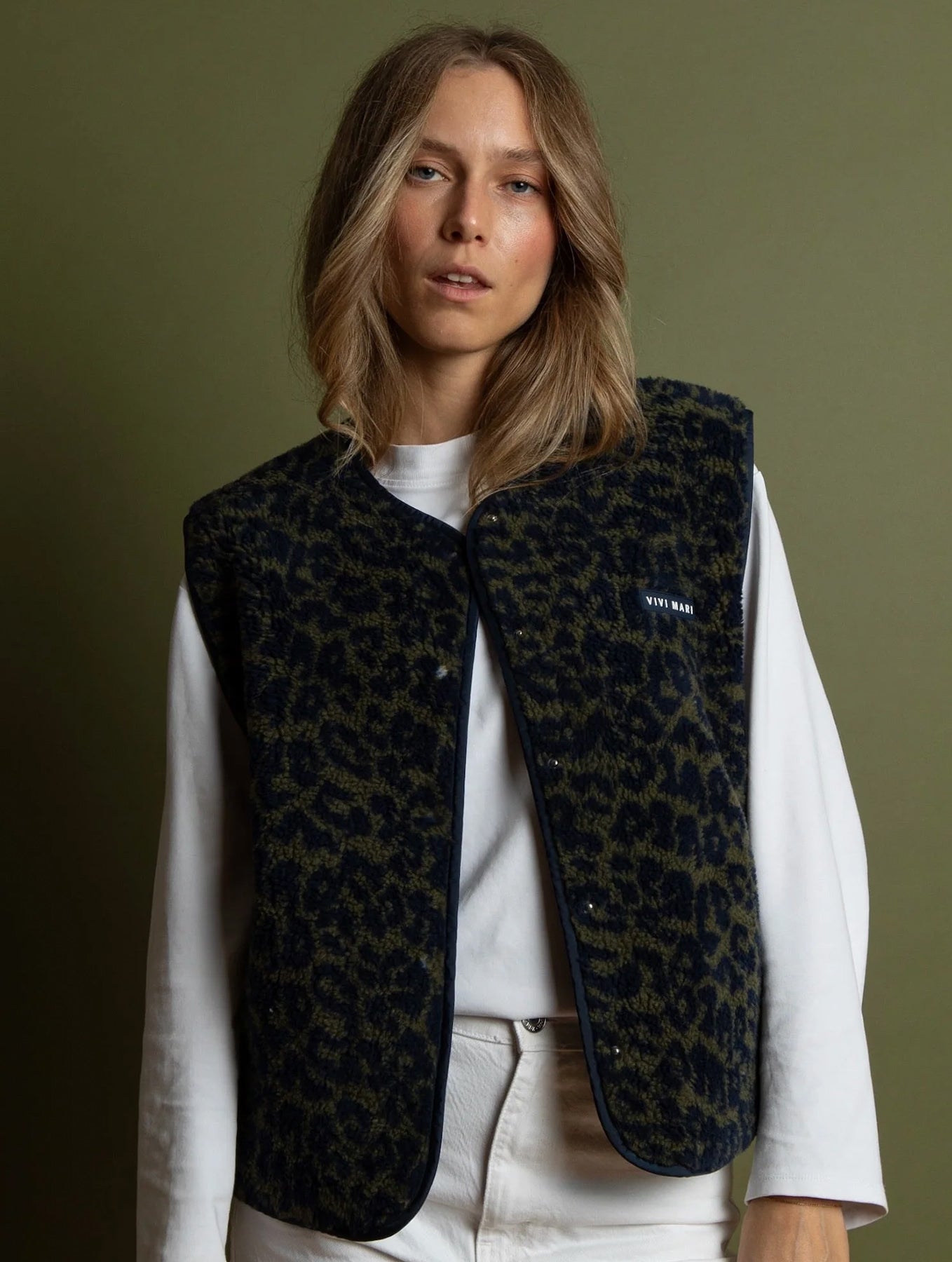 Teddy Fleece Vest - Leo Splashes Navy/Olive